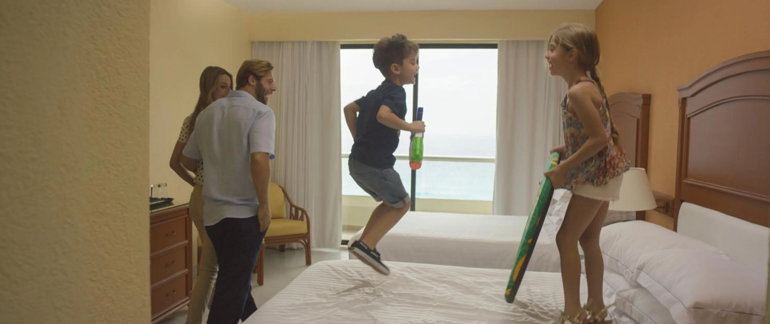 People, Bed in Occidental Tucancún - All Inclusive