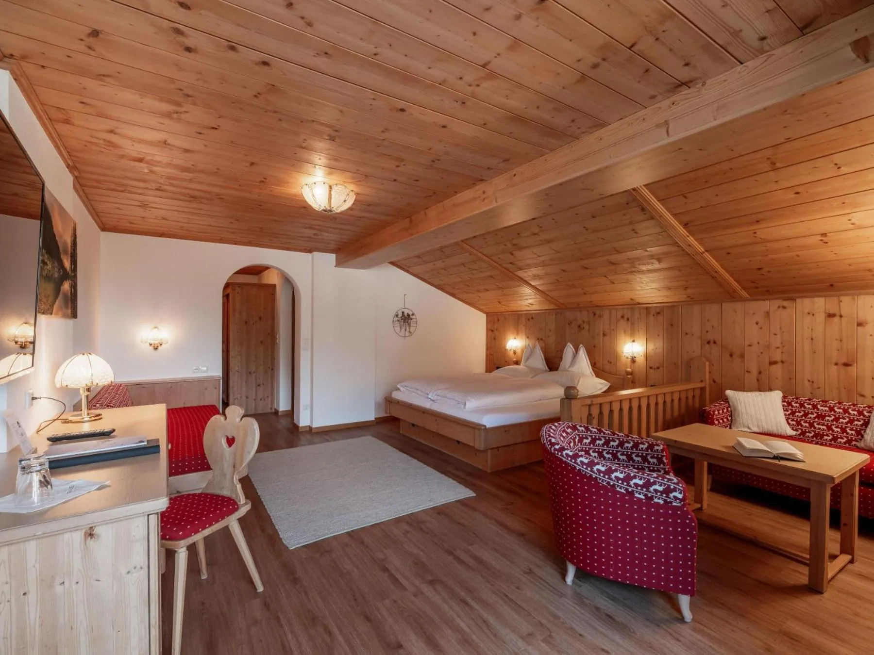 Photo of the whole room, Bed in Hotel Traube