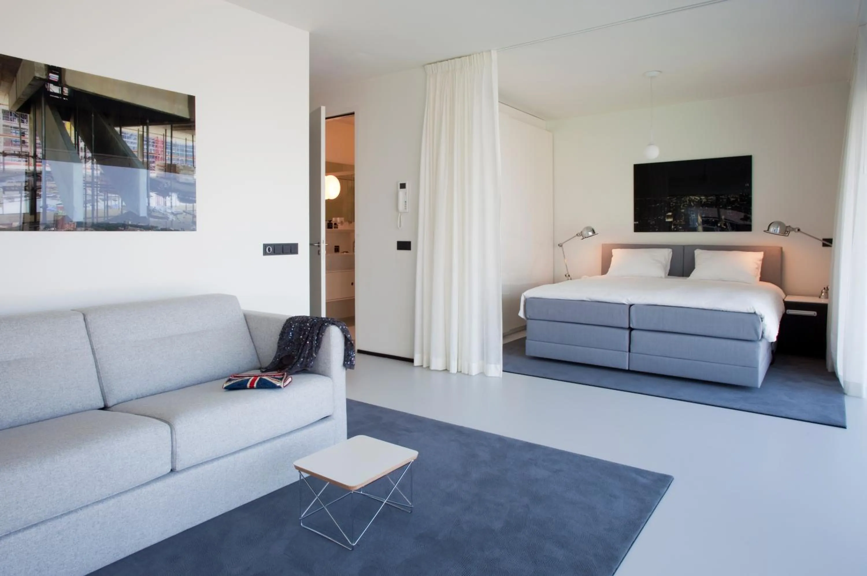 Photo of the whole room, Bed in Urban Residences Rotterdam