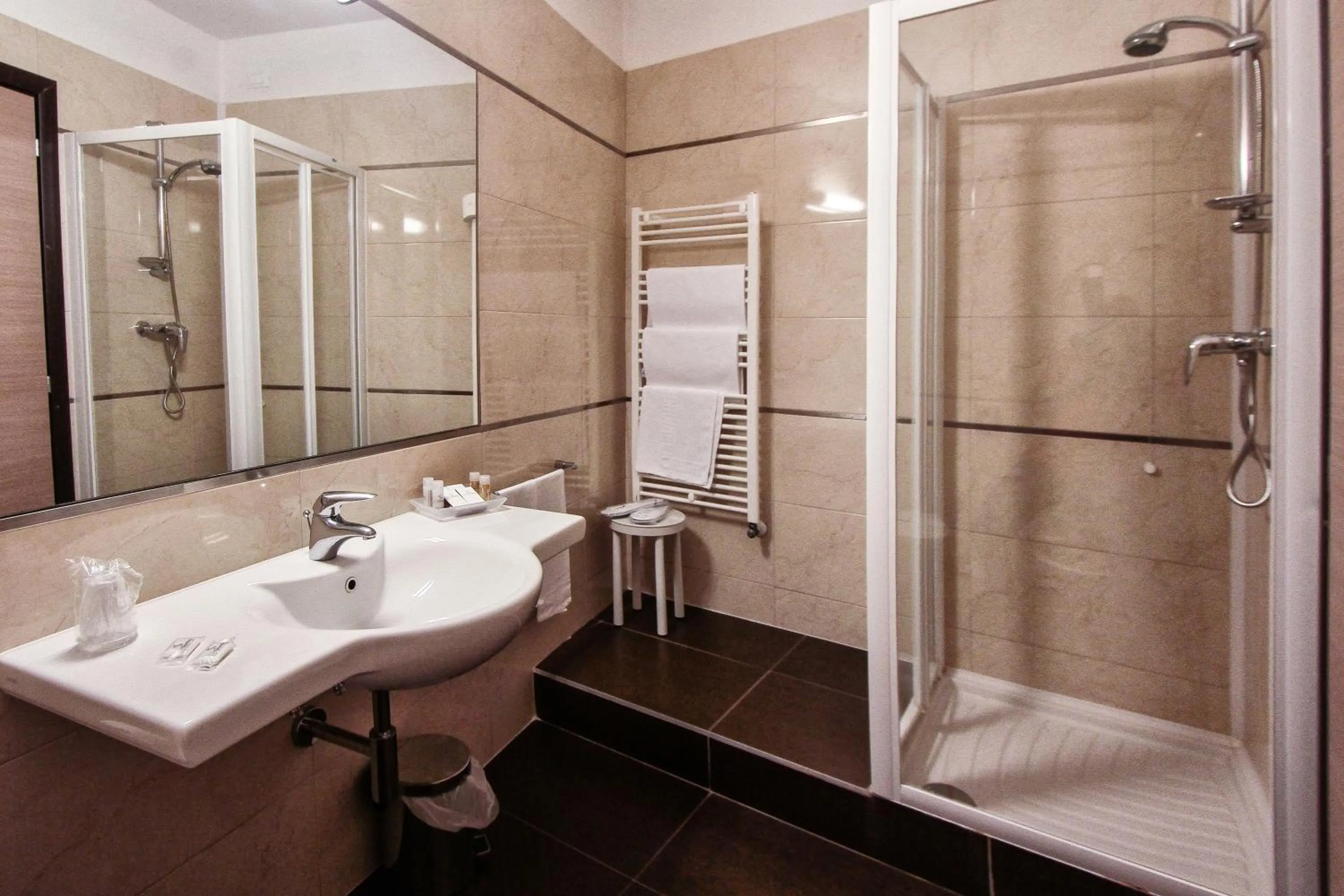 Shower in San Severino Park Hotel & SPA, BW Signature Collection