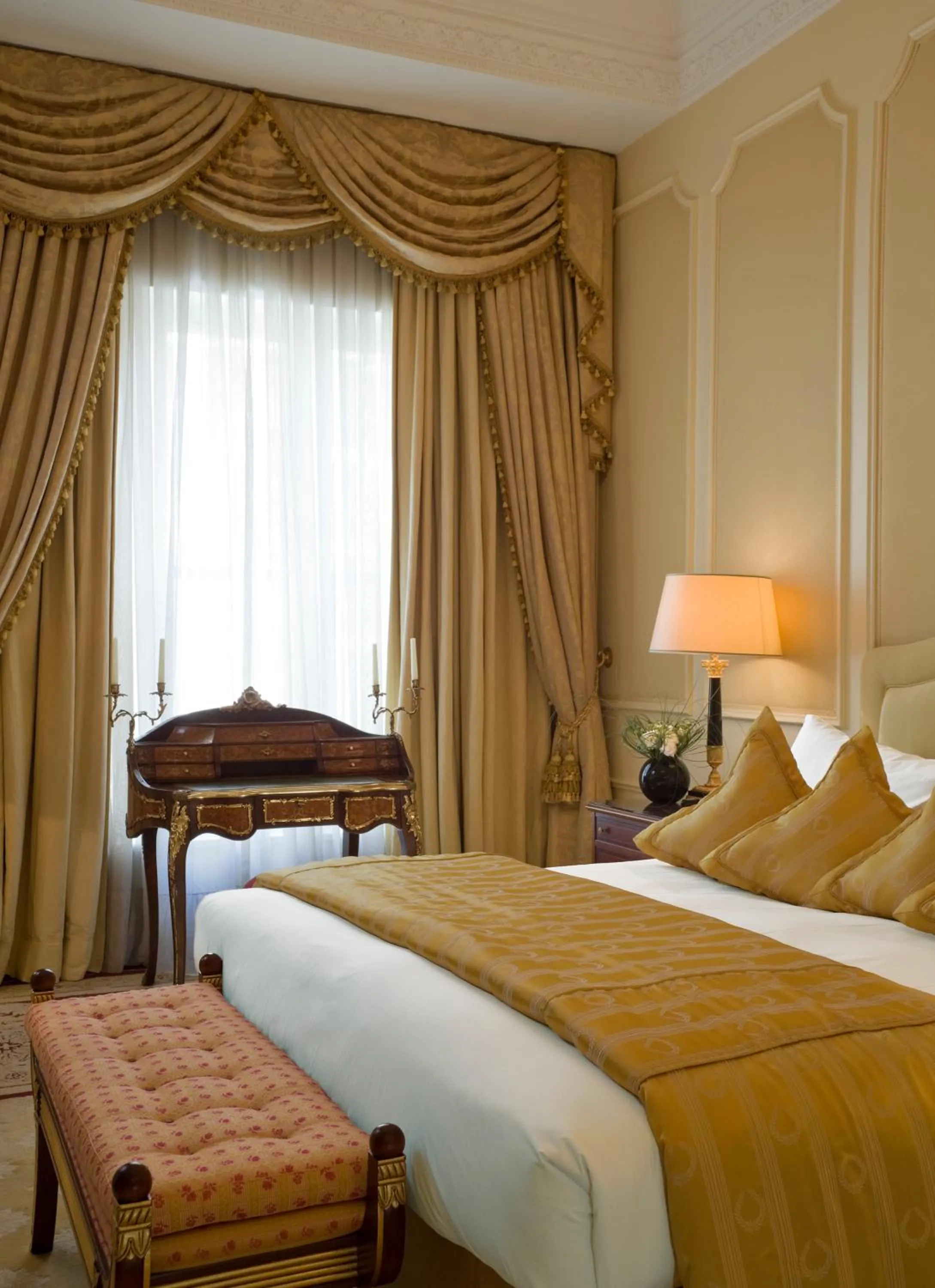 Bed in Bentley London