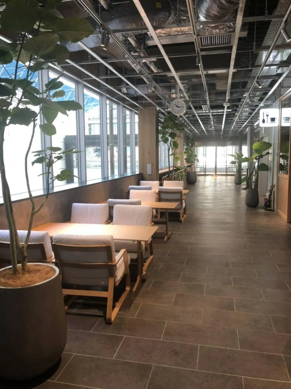 HEARTS Capsule Hotel & Spa HAKATA