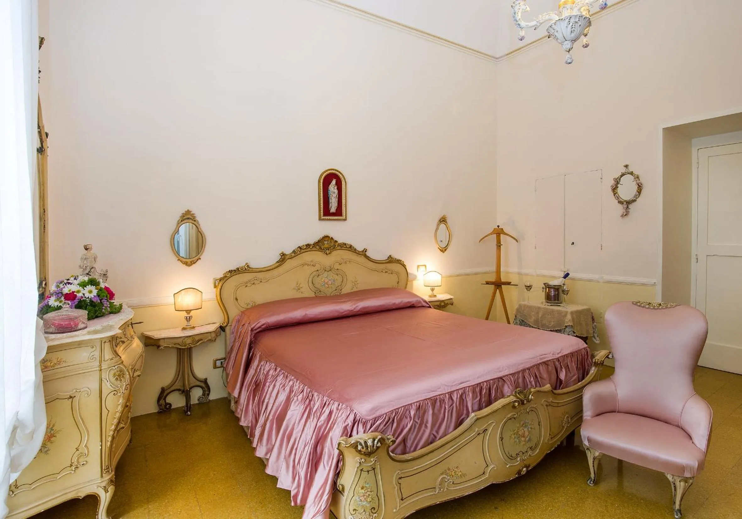 Bedroom, Bed in Villa La Meridiana - Caroli Hotels