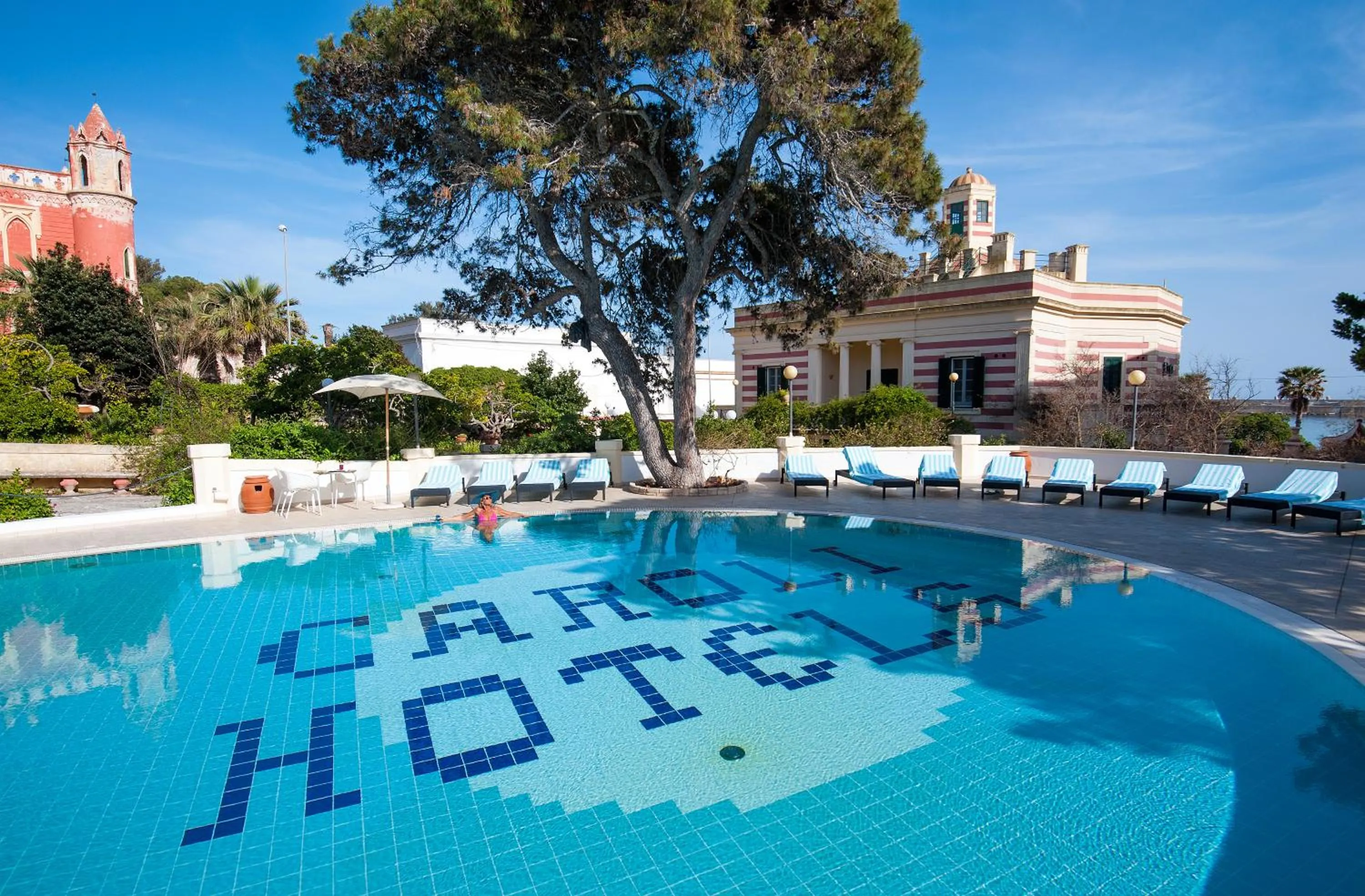 Swimming pool in Villa La Meridiana - Caroli Hotels