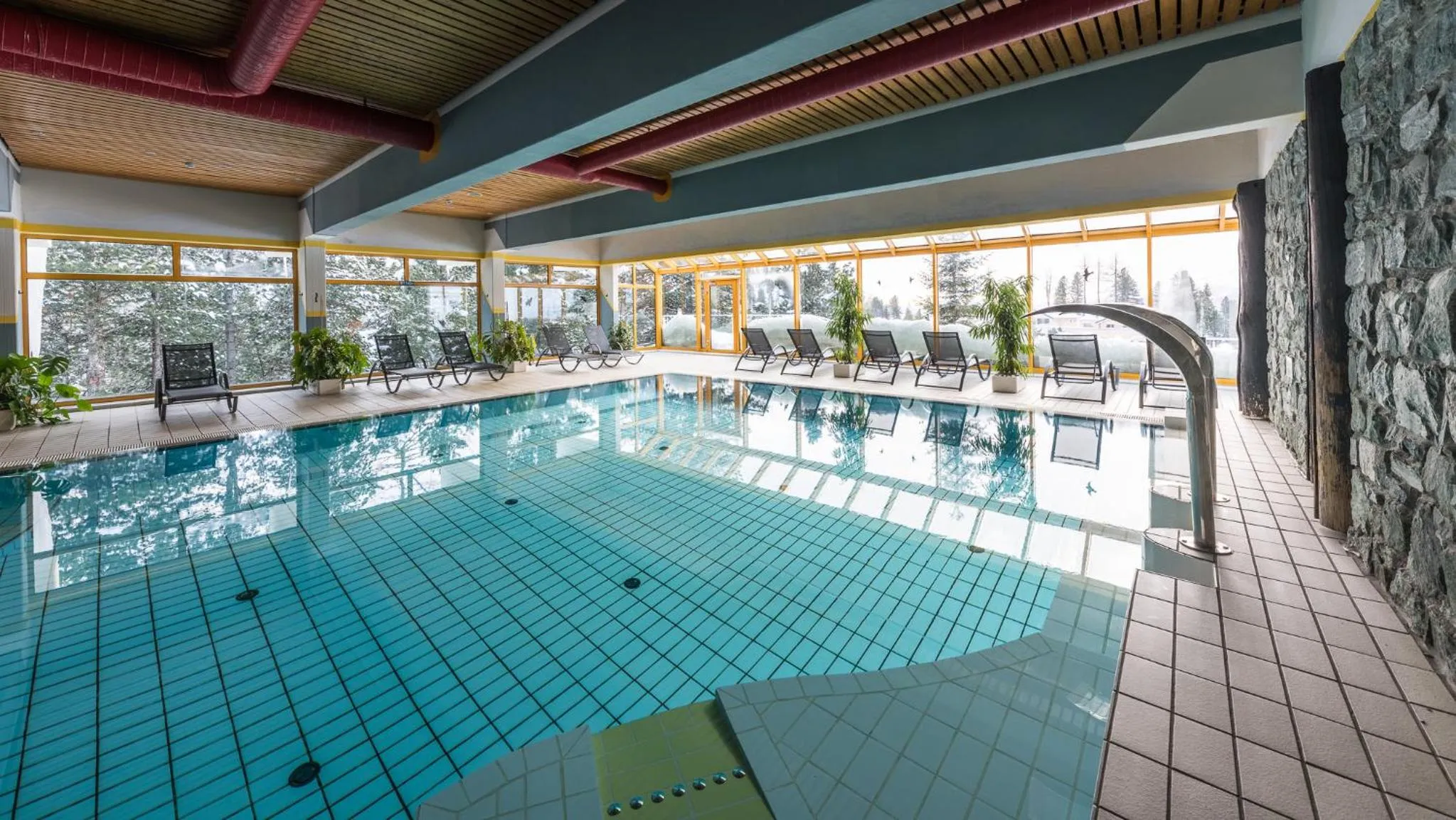 Swimming pool in Panorama Hotel Turracher Höhe