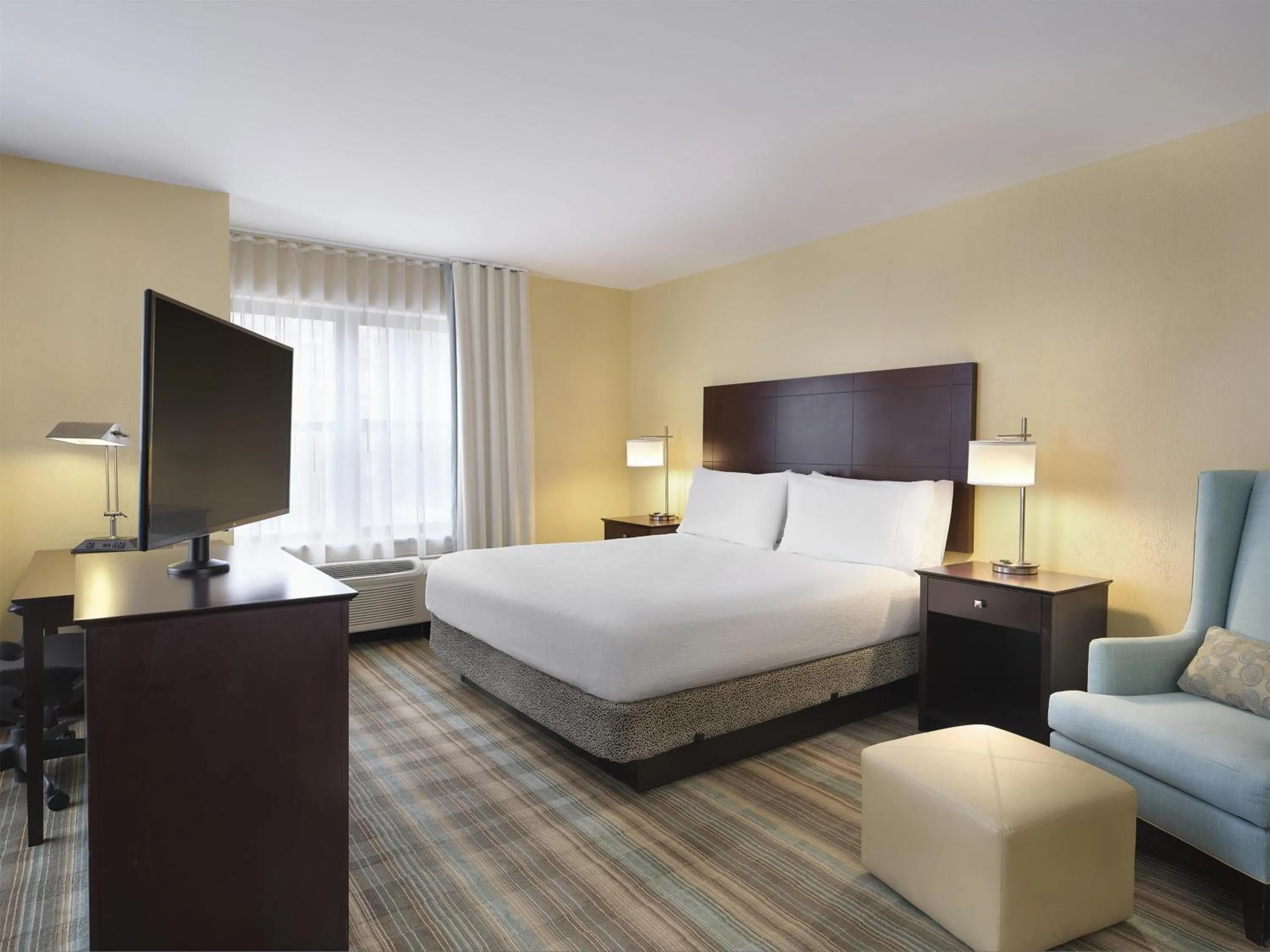 Bed in Hilton Garden Inn Albany Medical Center