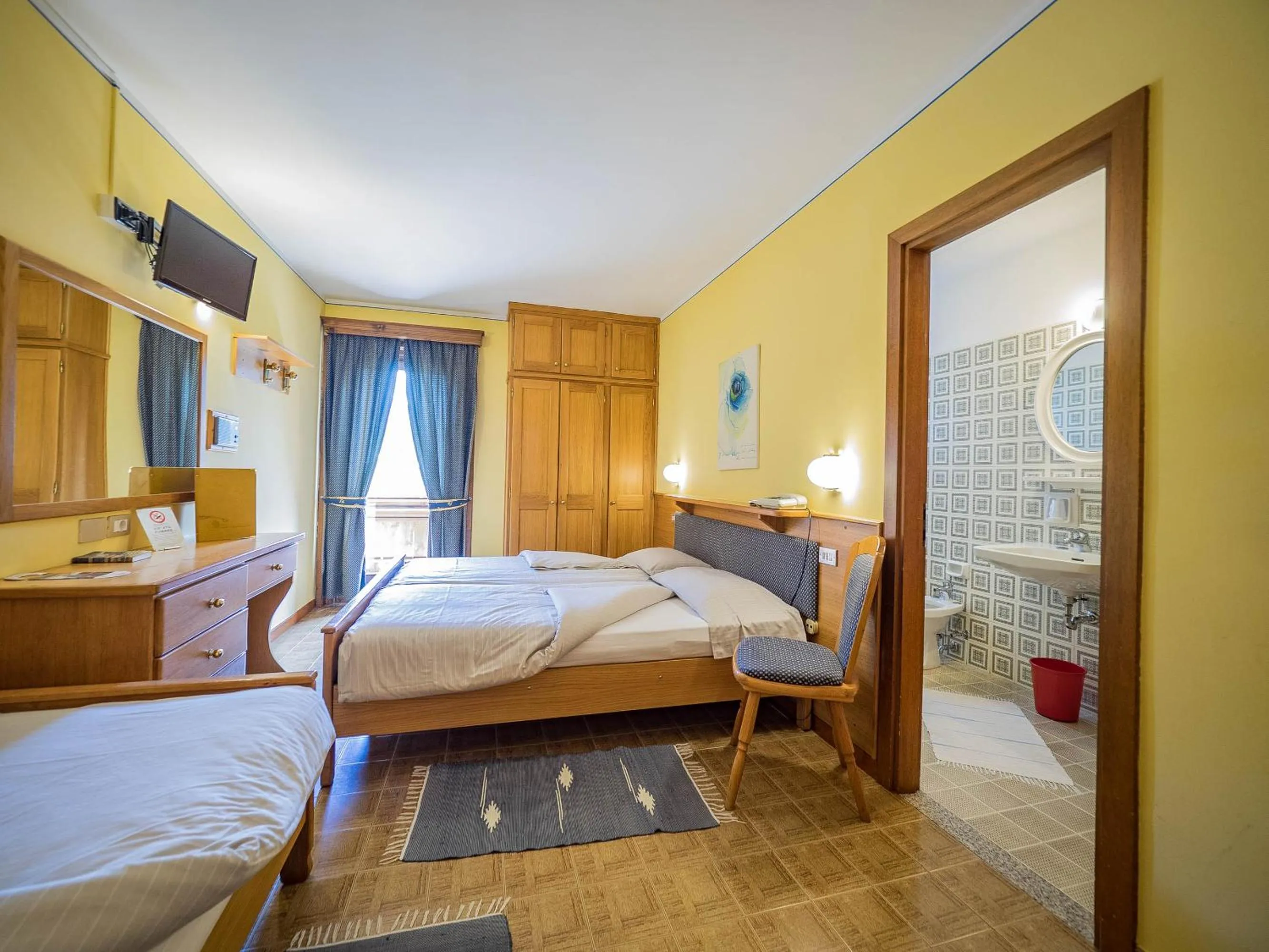 Bedroom, Bed in Hotel Baita della Luna