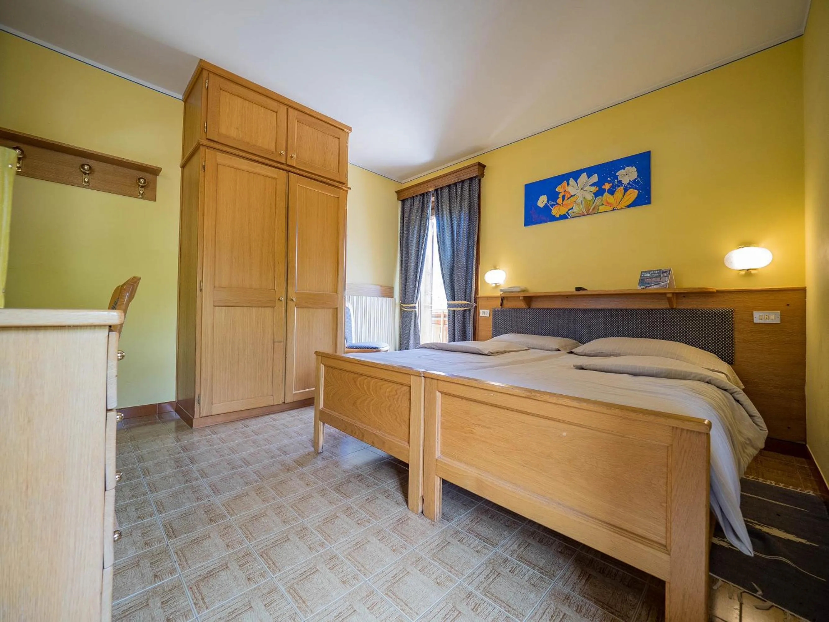 Bedroom, Bed in Hotel Baita della Luna