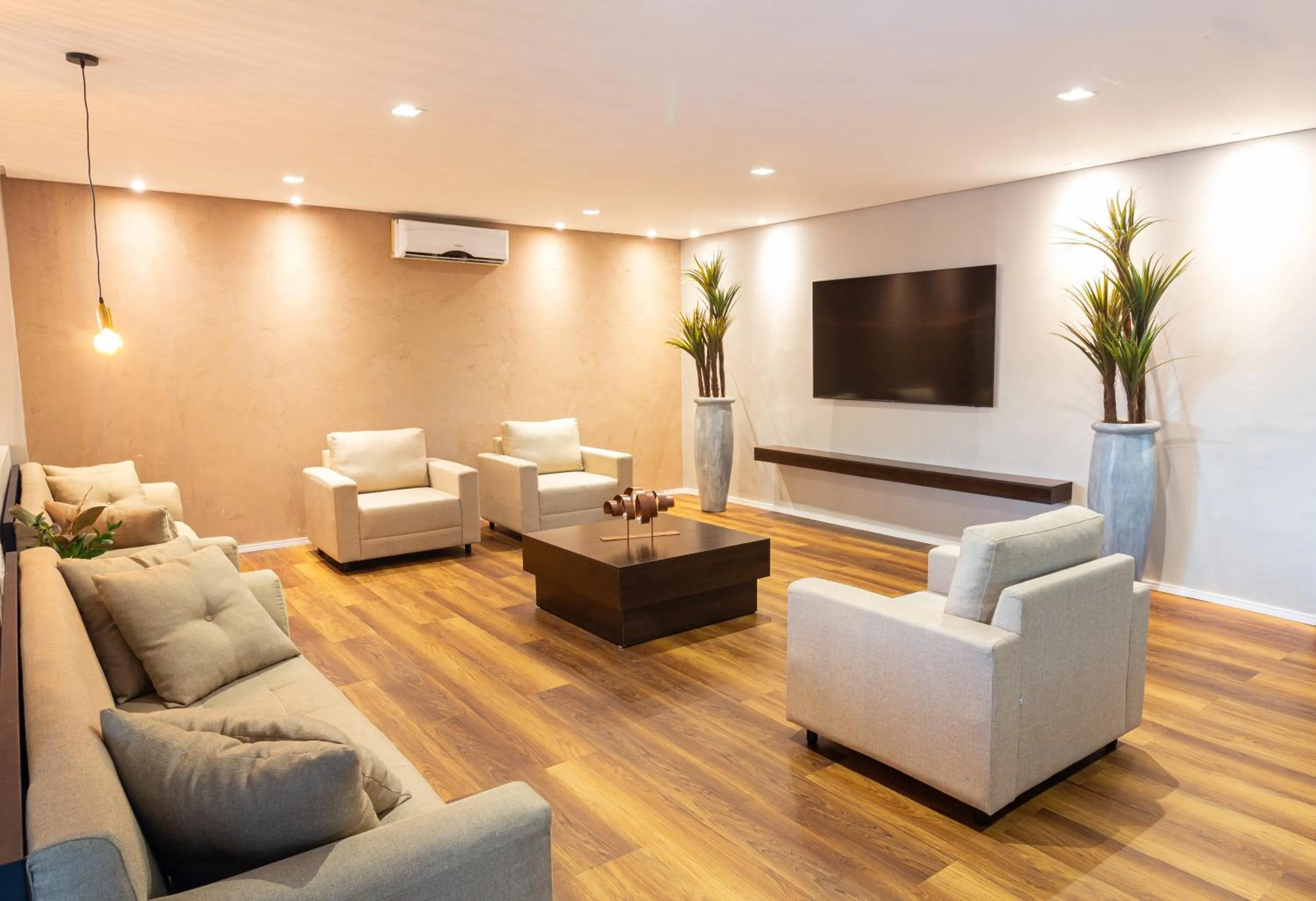 Communal lounge/ TV room in Arrey Gran Hotel