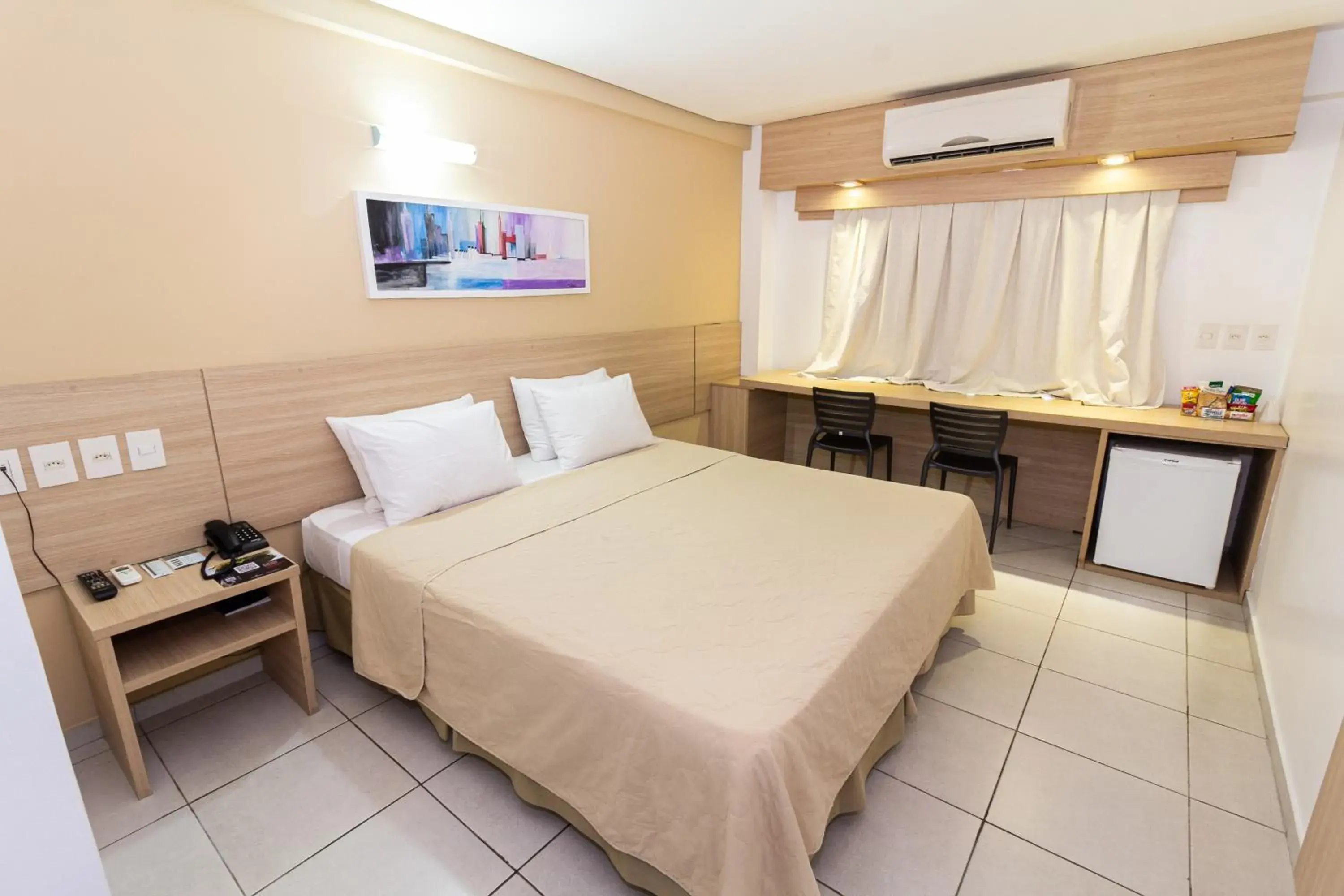 Deluxe Double Room (2 Adults + 1 Child) - single occupancy in Arrey Gran Hotel Deluxe Double Room (2 Adults + 1 Child) - single occupancy in Arrey Gran Hotel