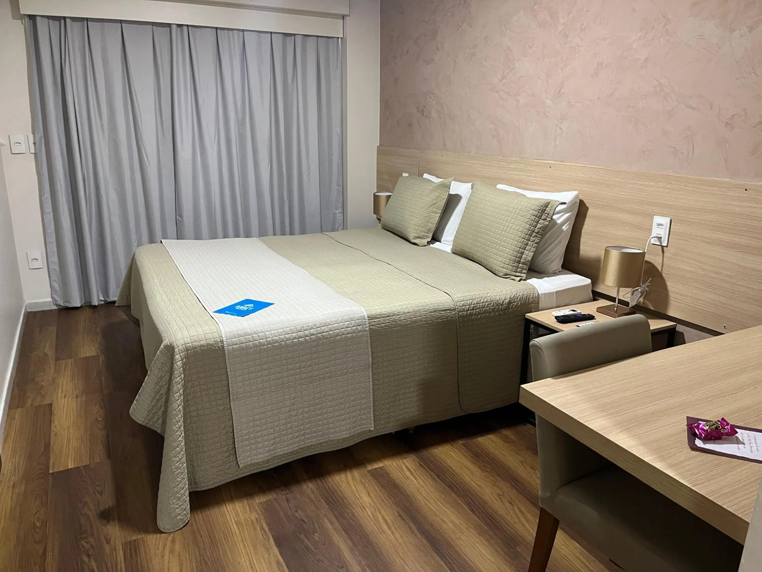 Bedroom, Bed in Arrey Gran Hotel