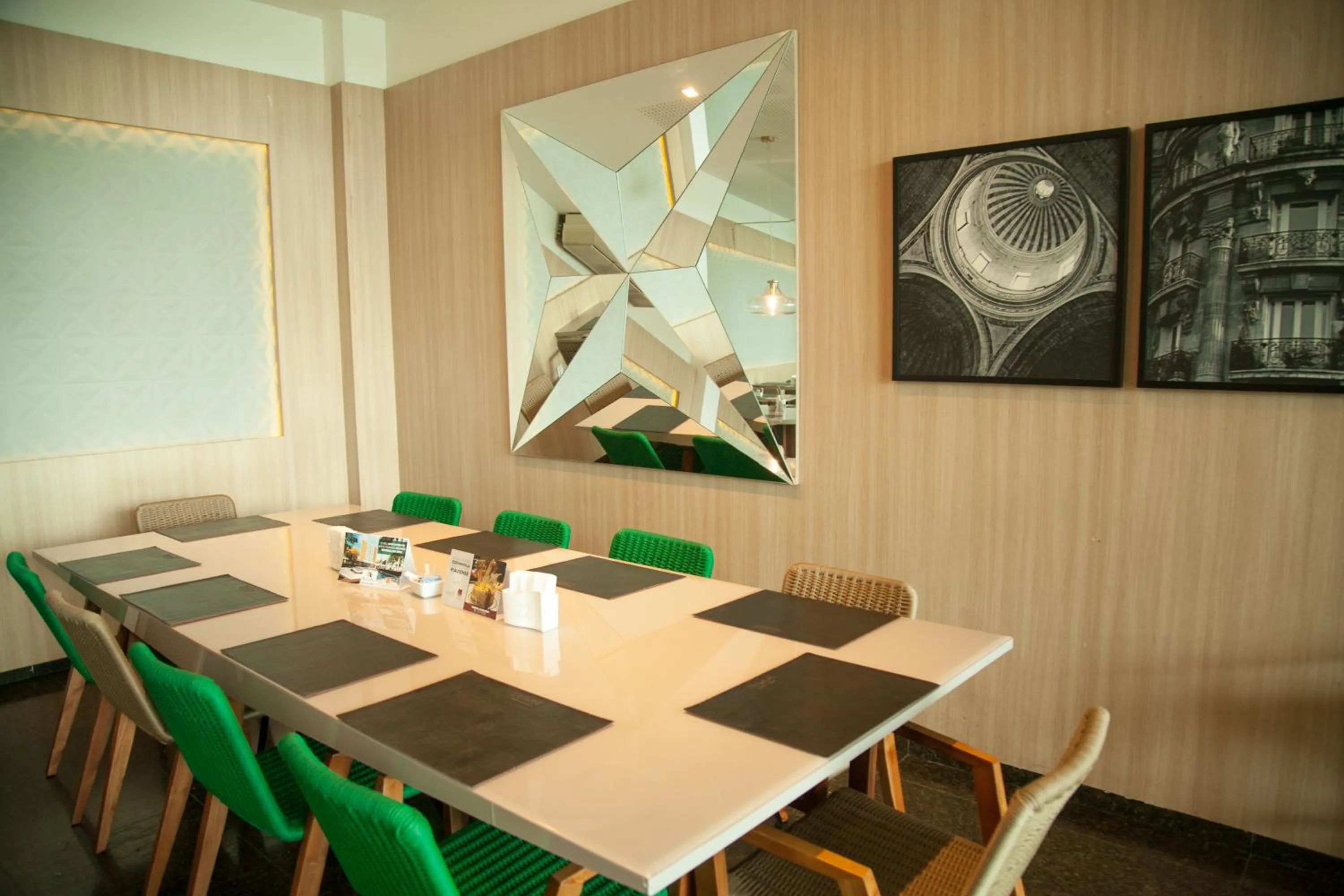 Restaurant/places to eat in Arrey Gran Hotel