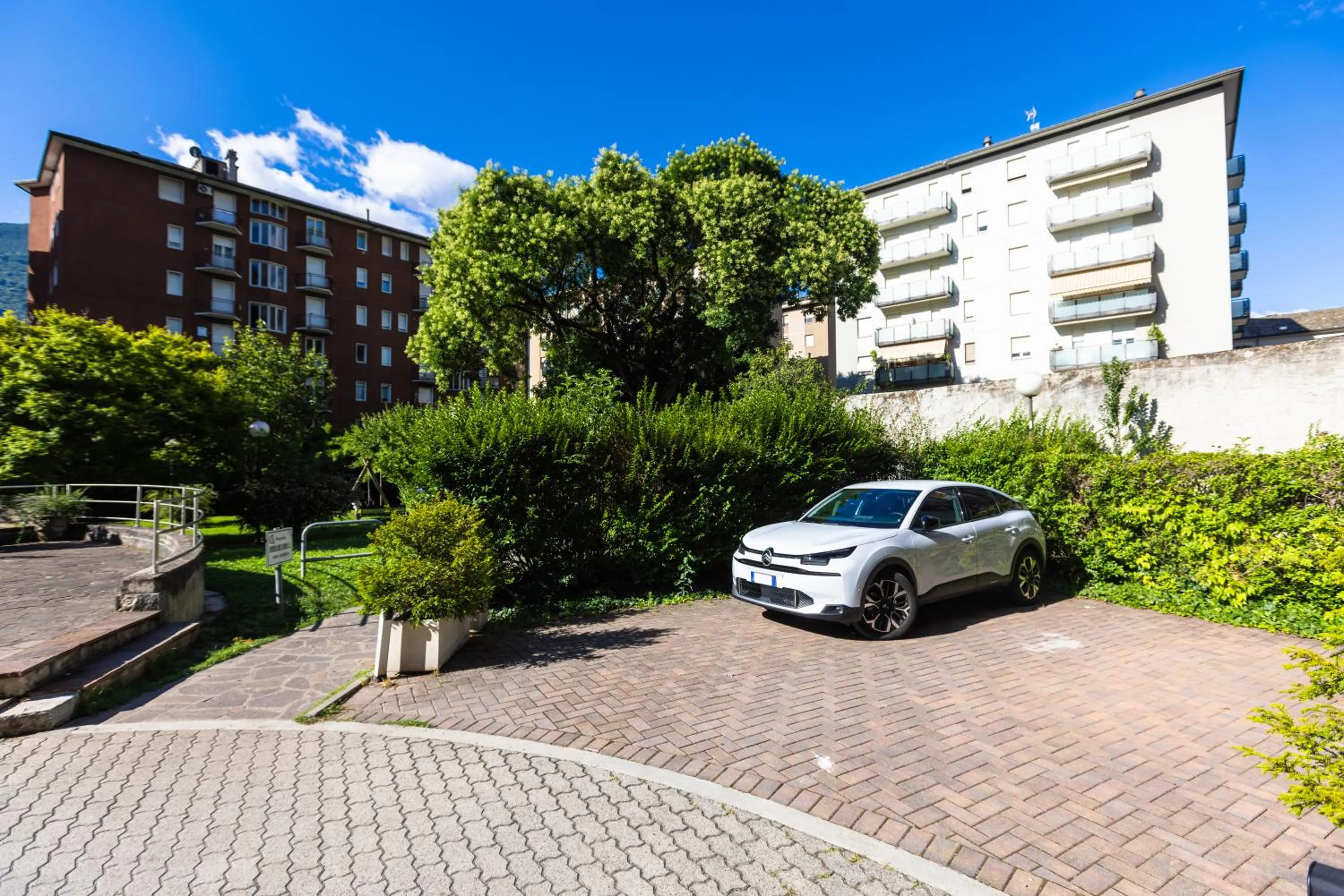 Parking in Piazzi House