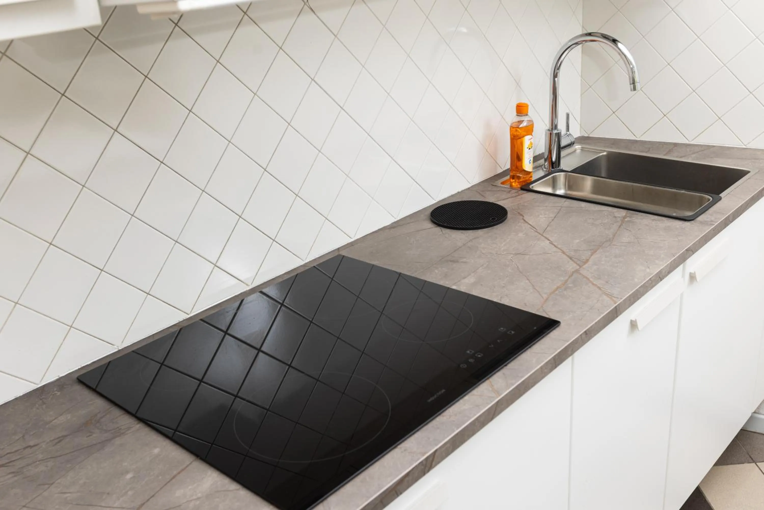 Kitchen or kitchenette in Piazzi House