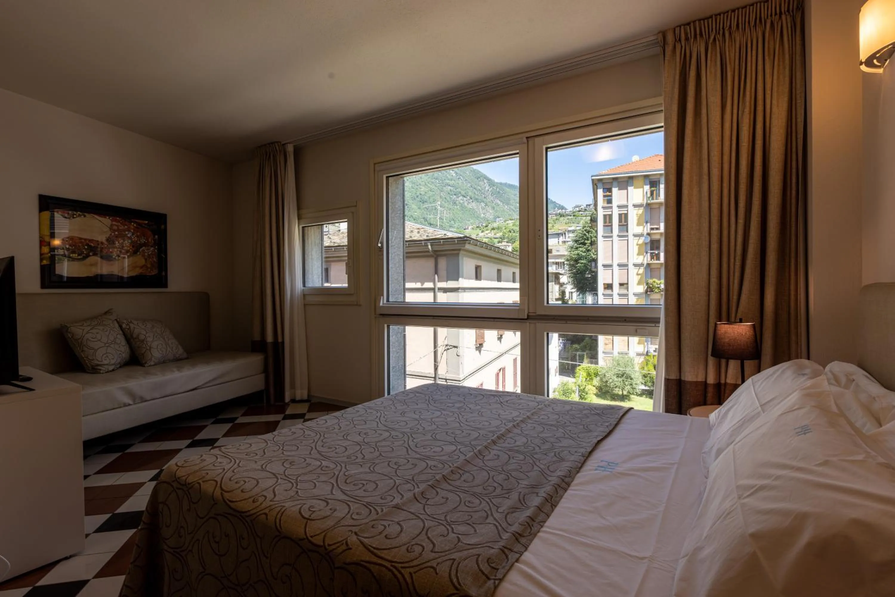 View (from property/room), Bed in Piazzi House