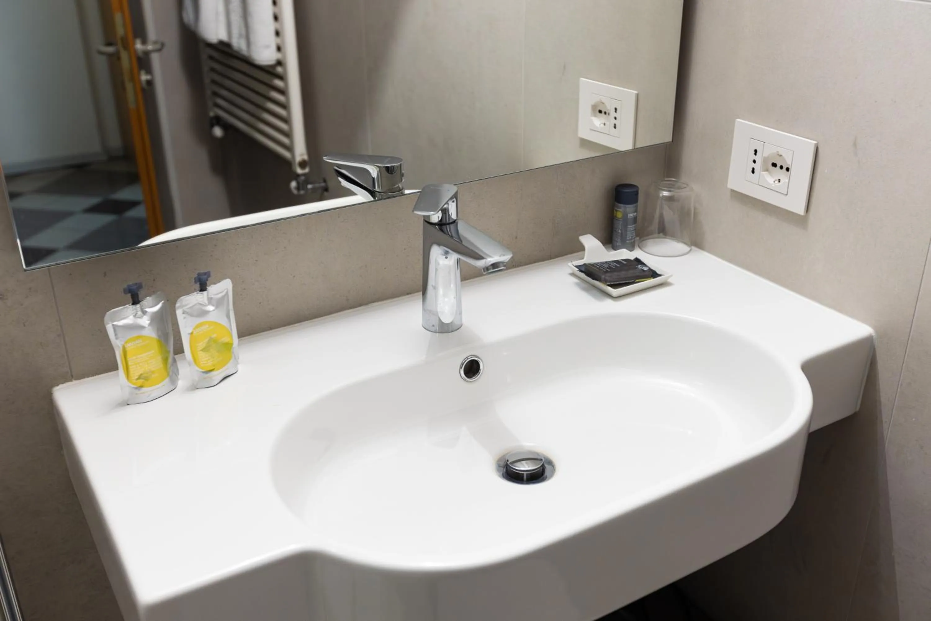 Bathroom in Piazzi House