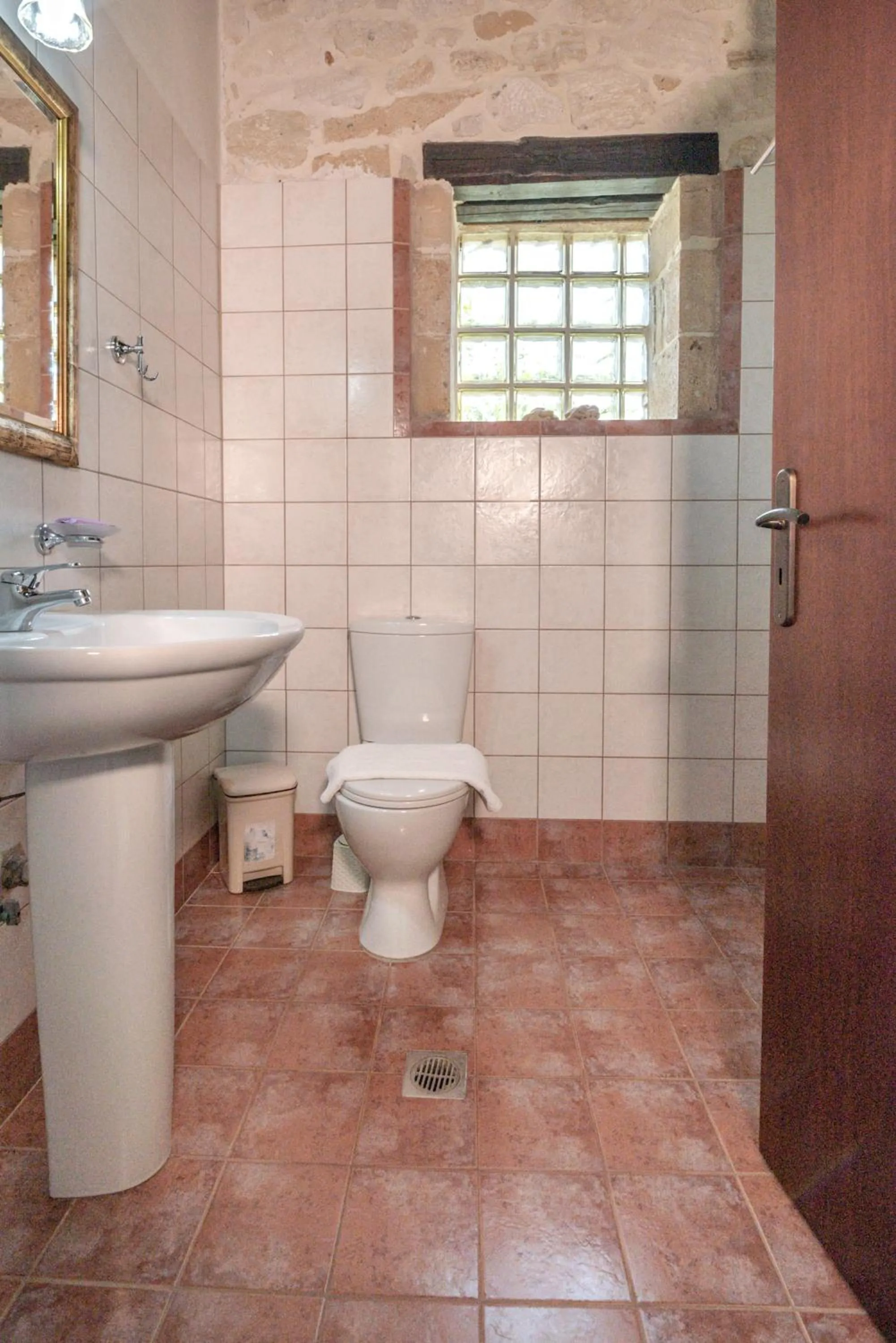 Bathroom in The Stonemade Houses