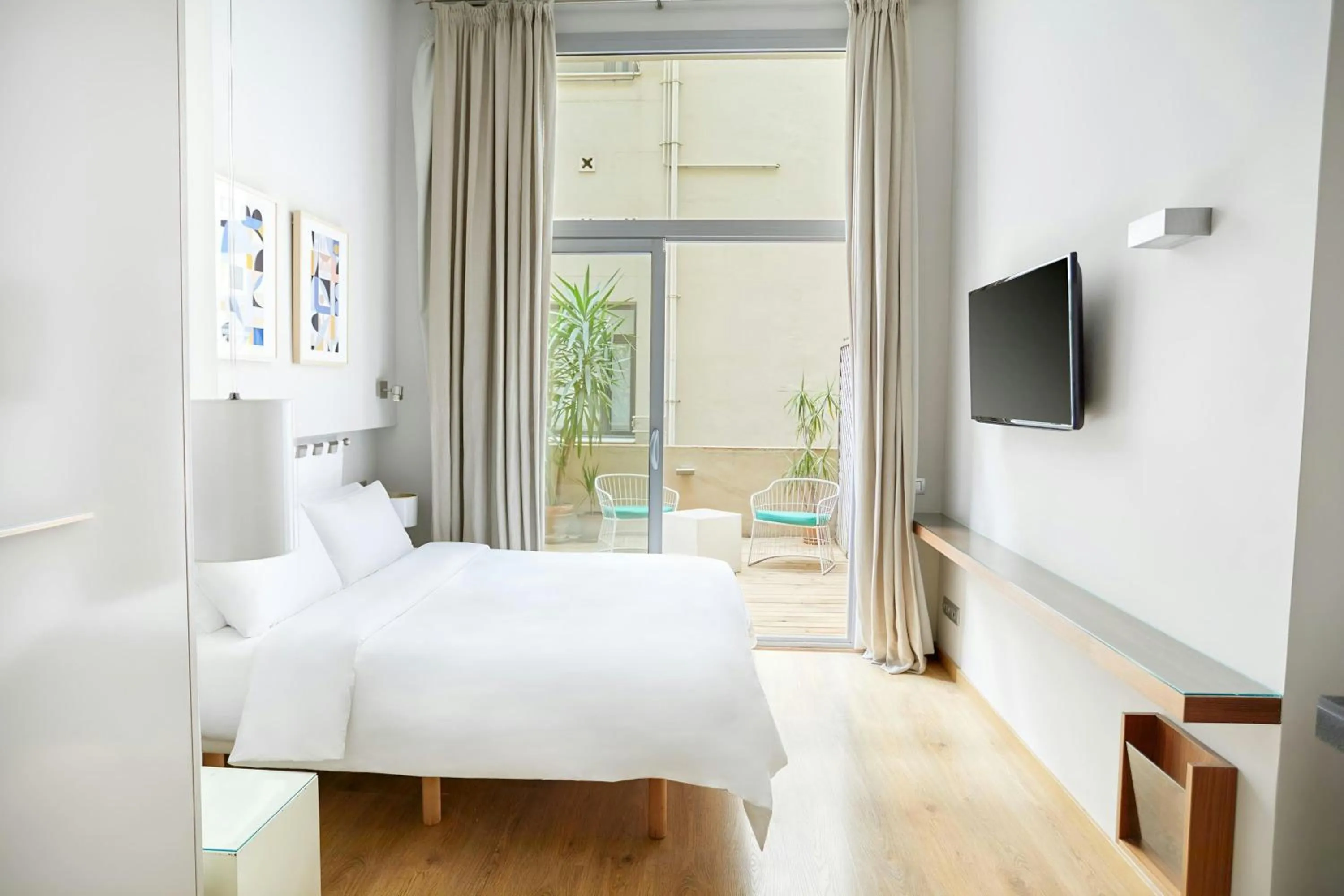 Double Room with Terrace in Hotel Vasanta