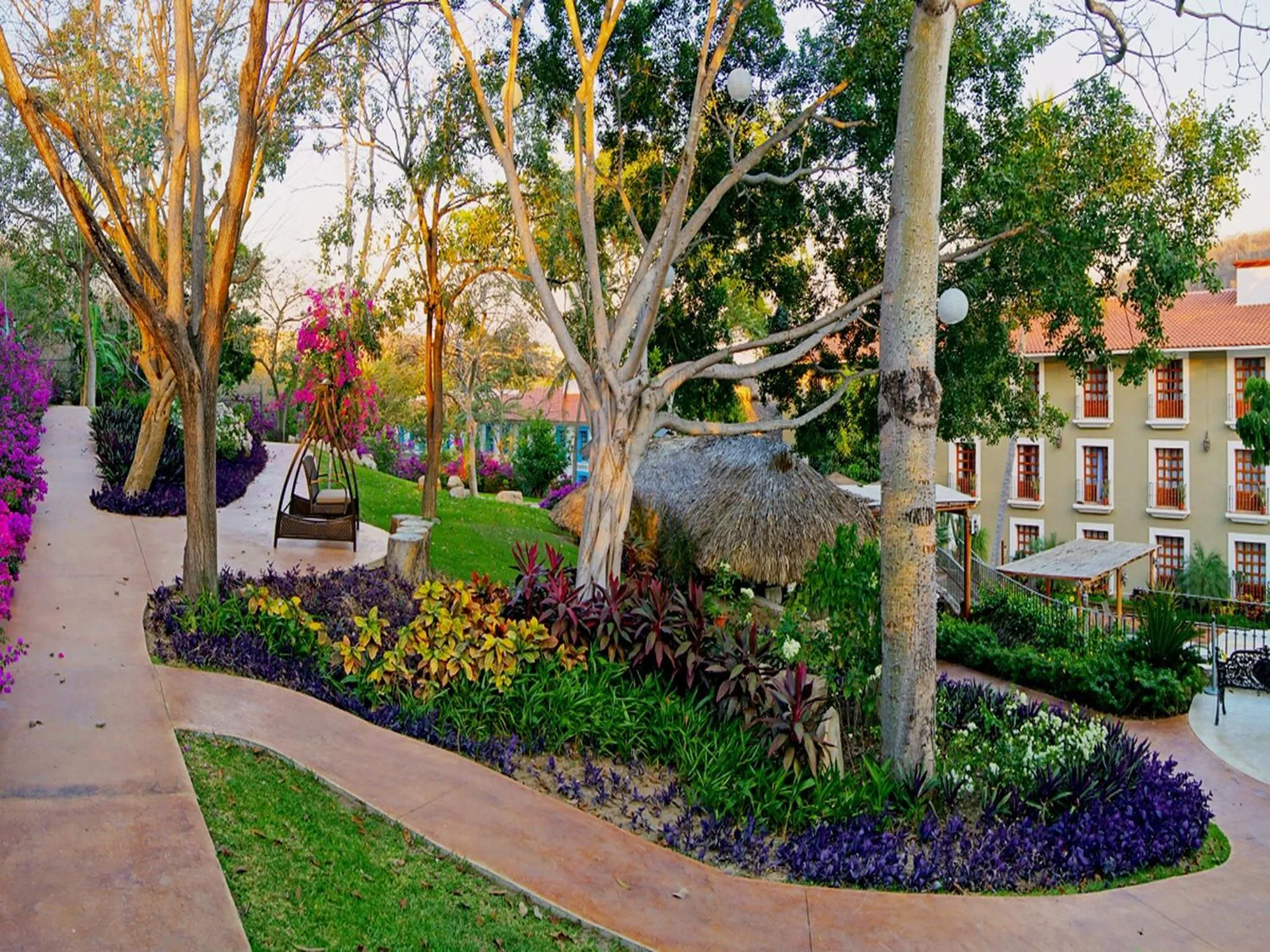Garden in Binniguenda Huatulco & Beach Club