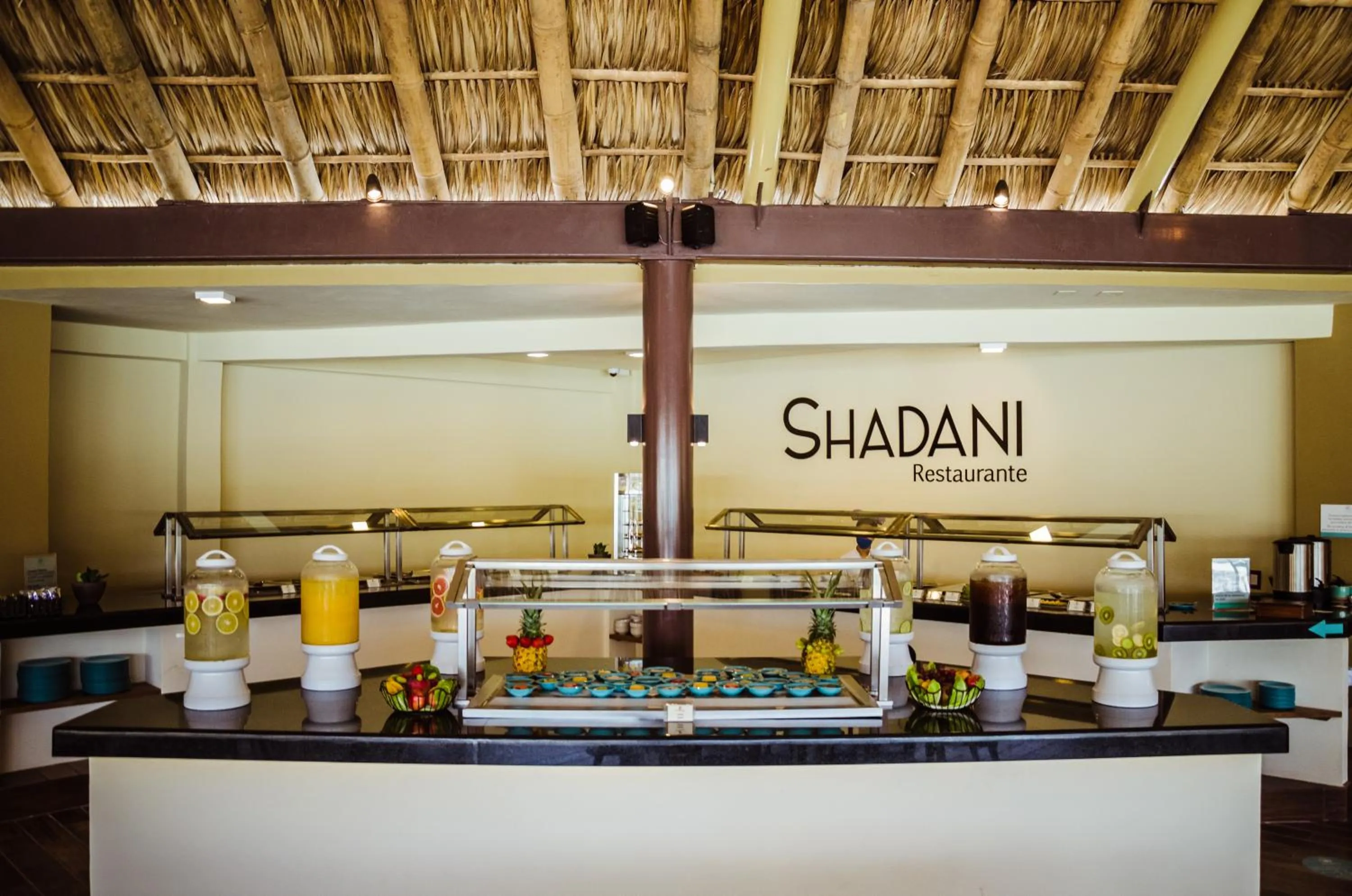 Restaurant/places to eat in Binniguenda Huatulco & Beach Club