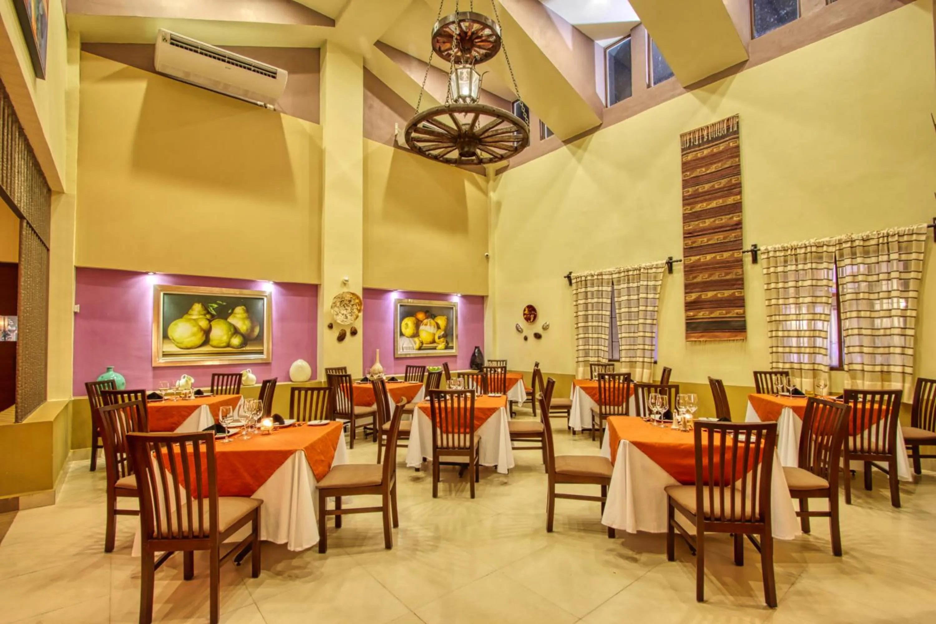 Restaurant/places to eat in Binniguenda Huatulco & Beach Club