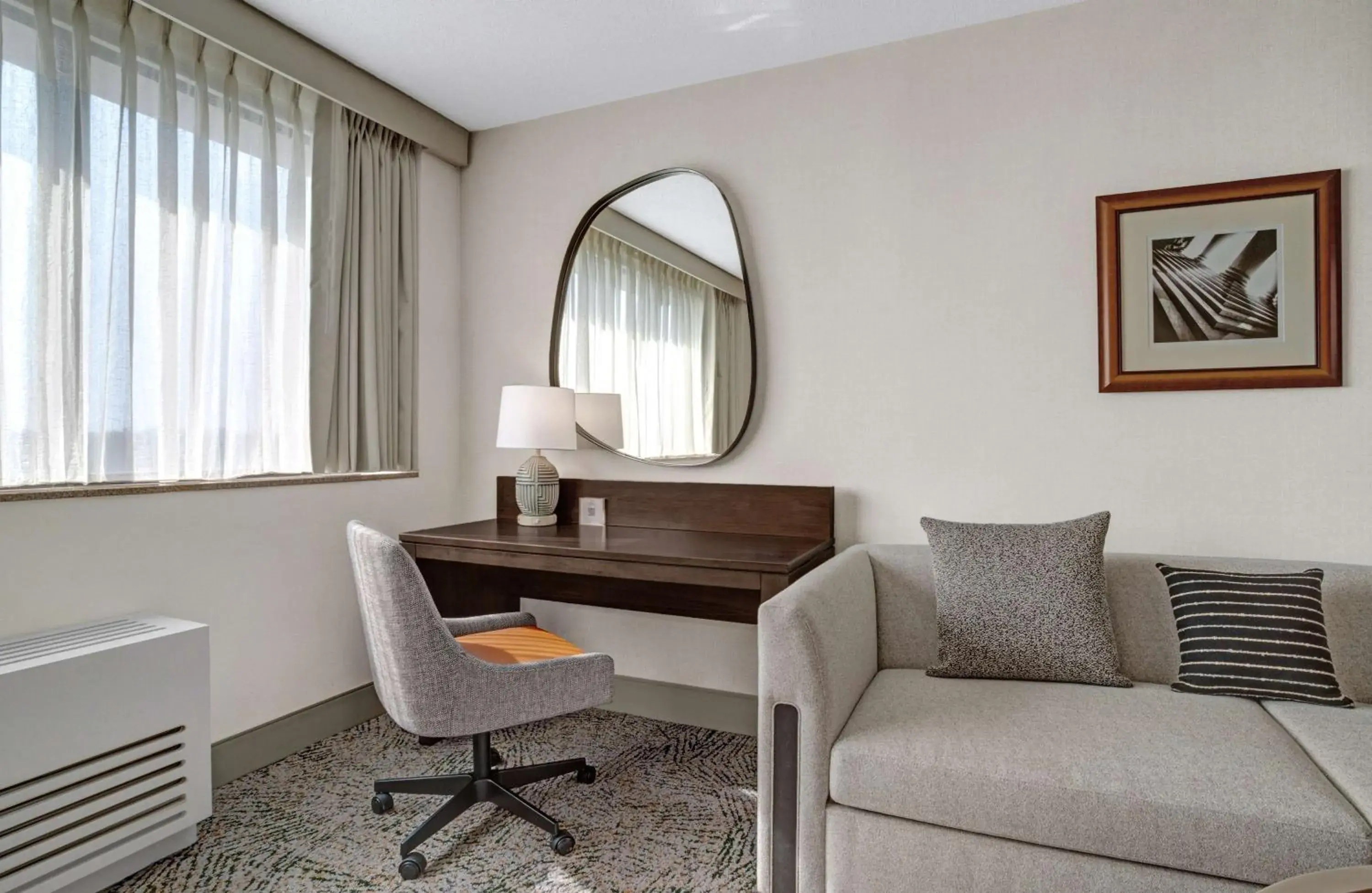 Corner King Room in Hilton Arlington National Landing Corner King Room in Hilton Arlington National Landing