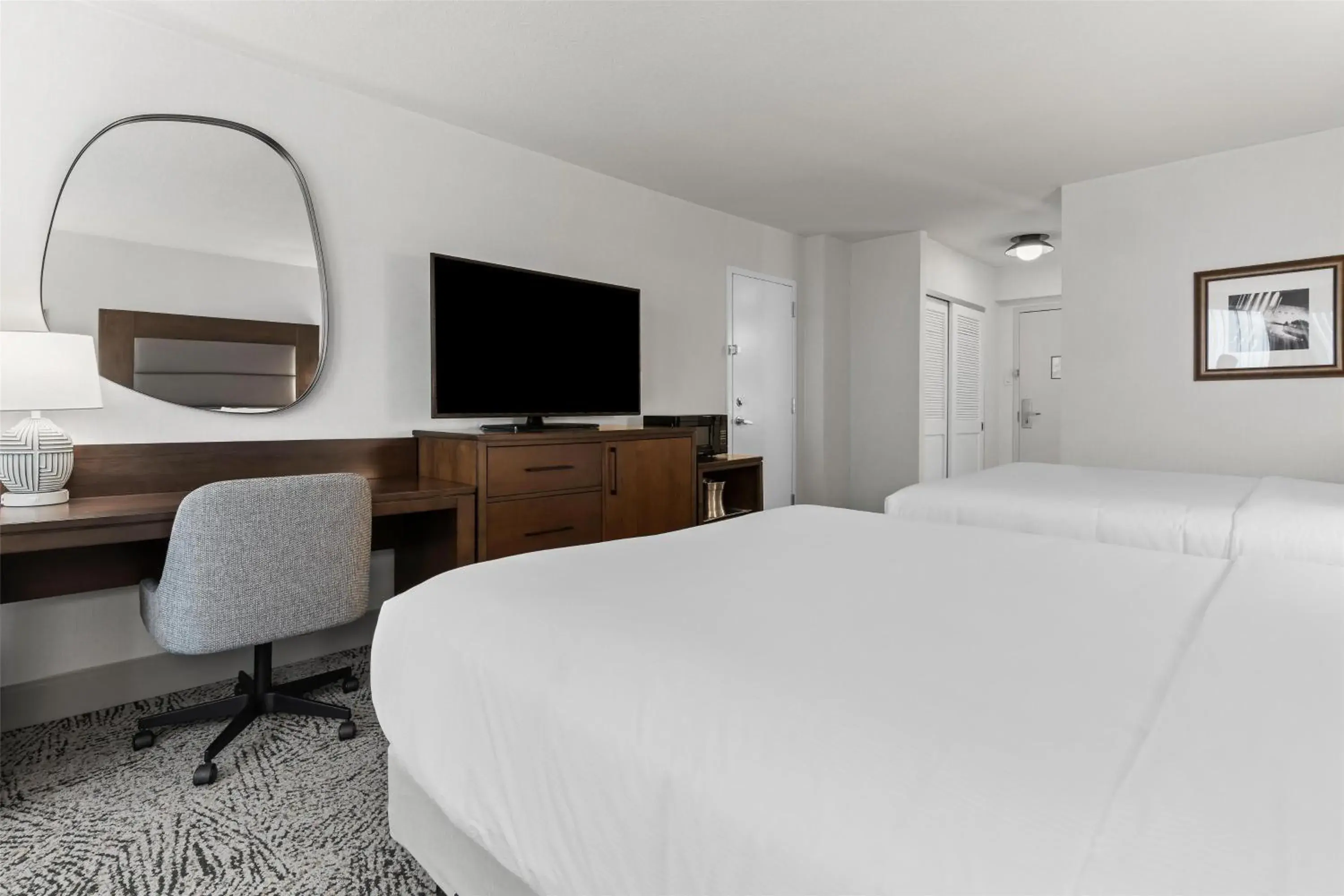 Queen Deluxe Room in Hilton Arlington National Landing Queen Deluxe Room in Hilton Arlington National Landing