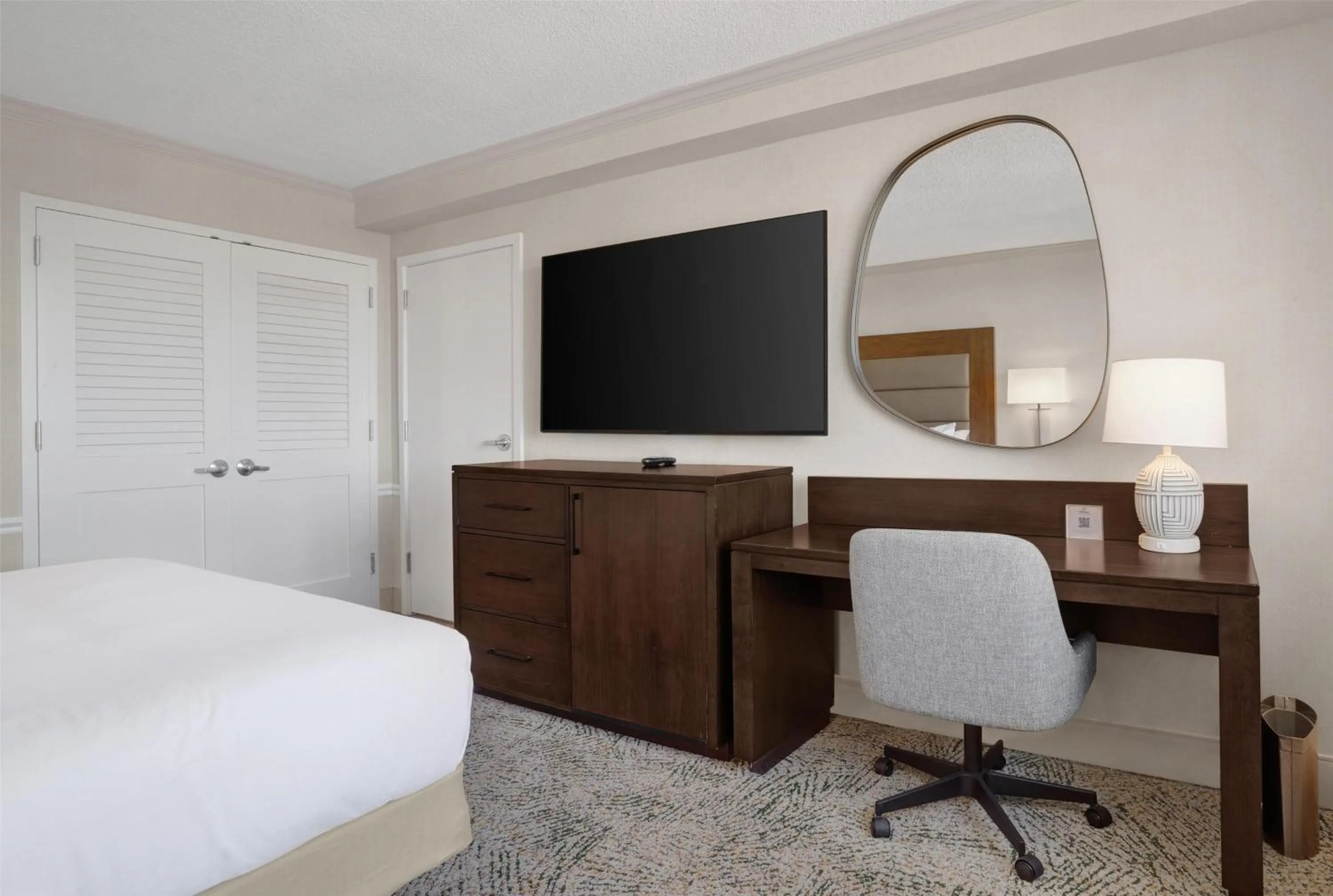 Bedroom, Bed in Hilton Arlington National Landing
