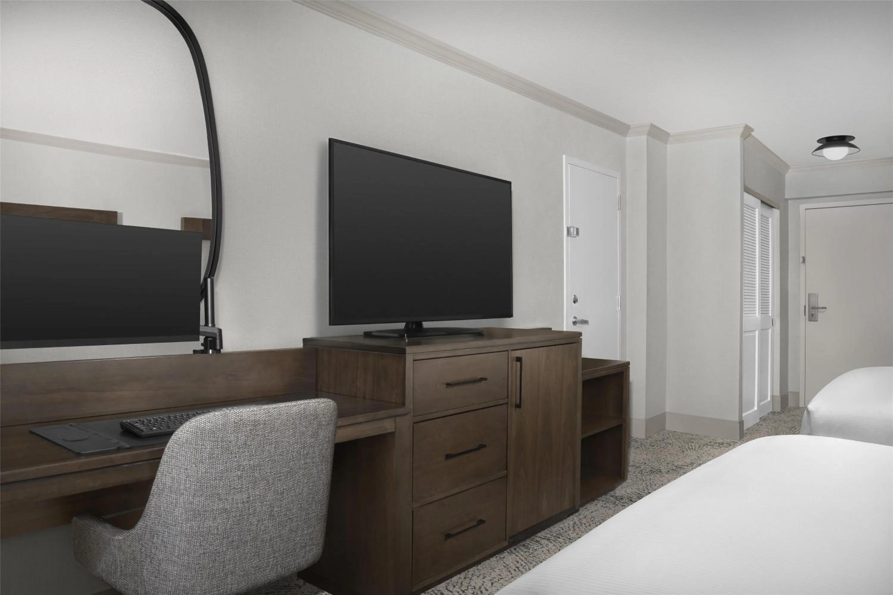 Bedroom, Bed in Hilton Arlington National Landing