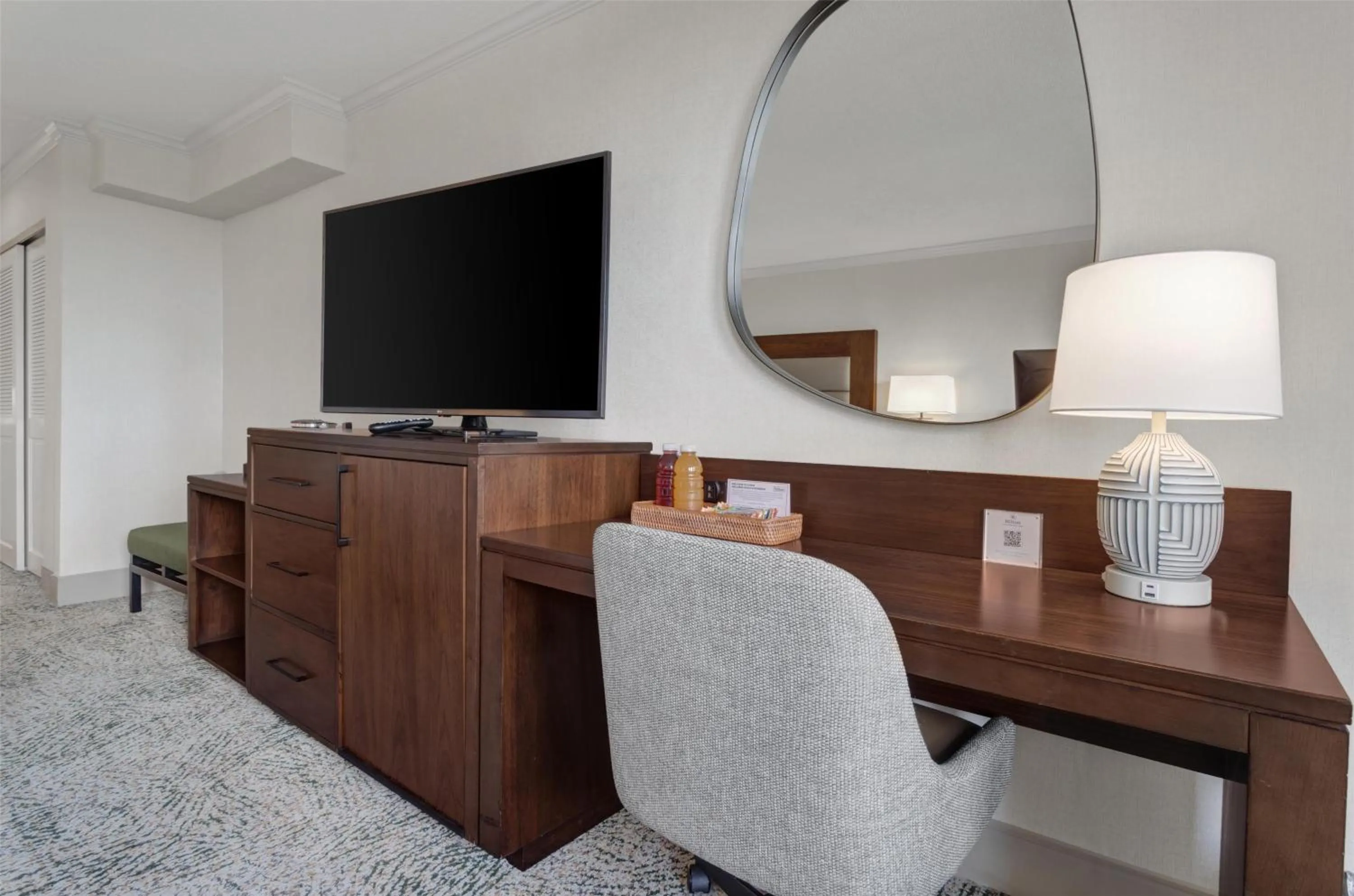 Bedroom in Hilton Arlington National Landing