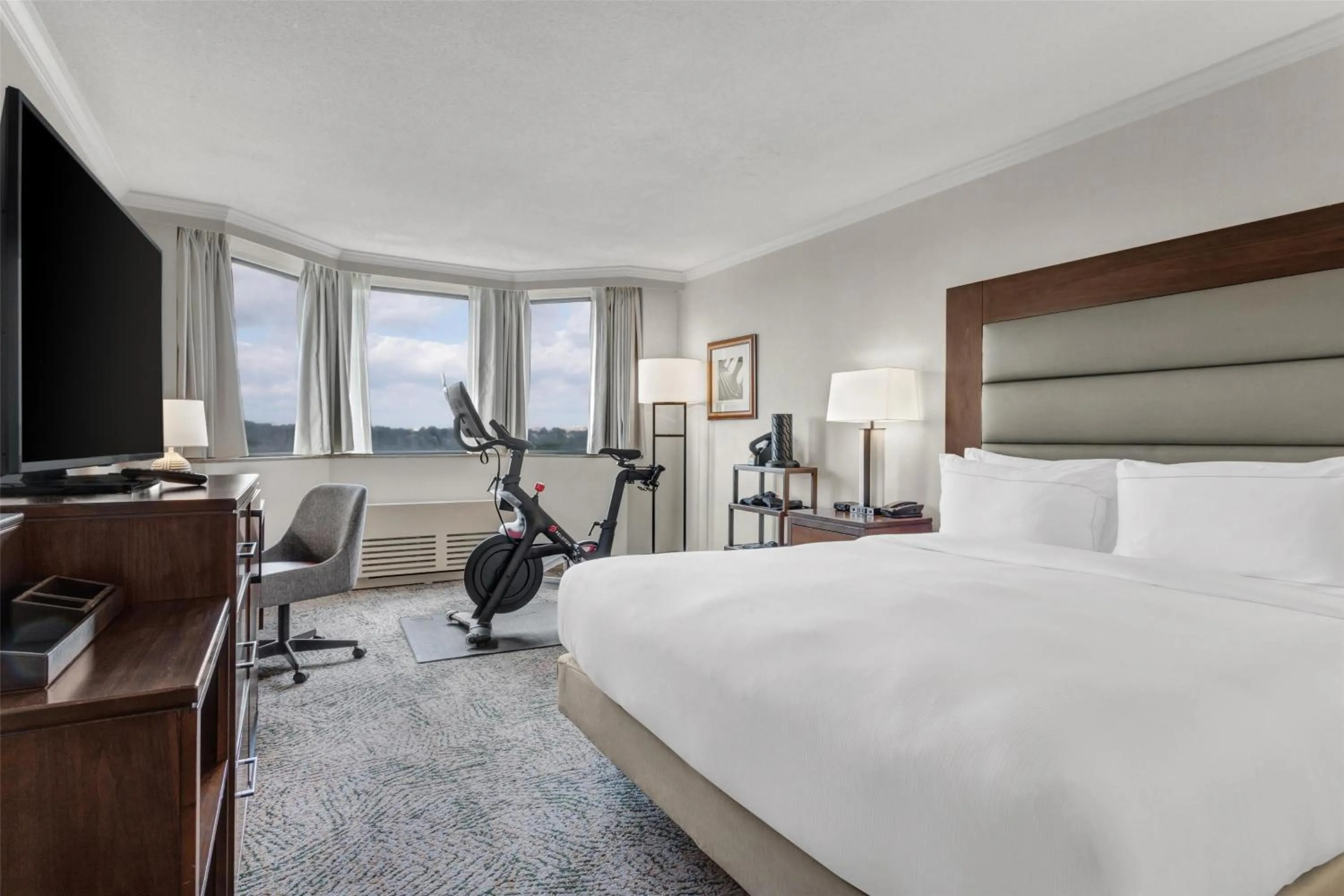 Bed in Hilton Arlington National Landing