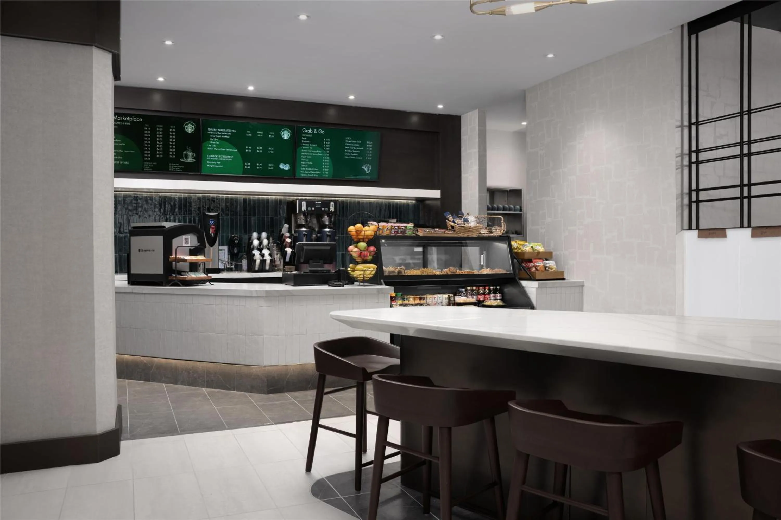 Restaurant/places to eat in Hilton Arlington National Landing