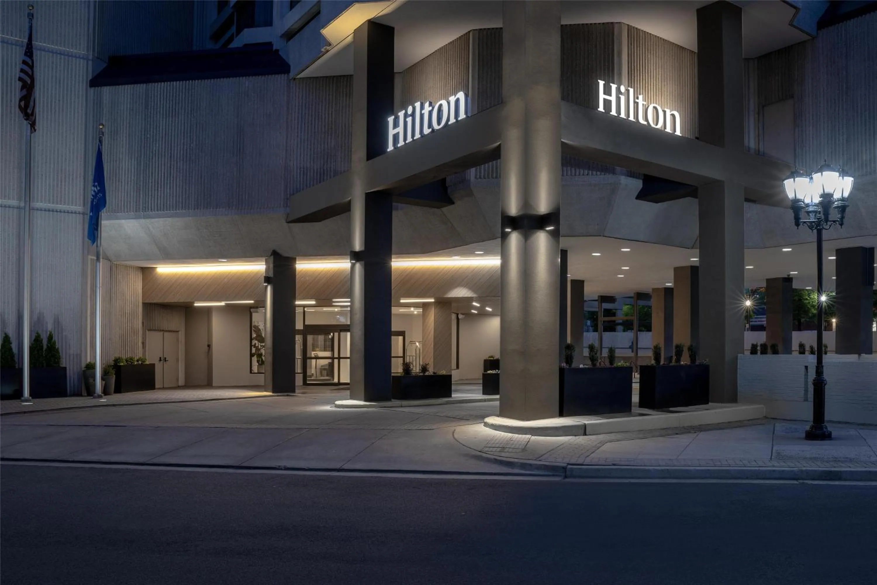 Property building in Hilton Arlington National Landing