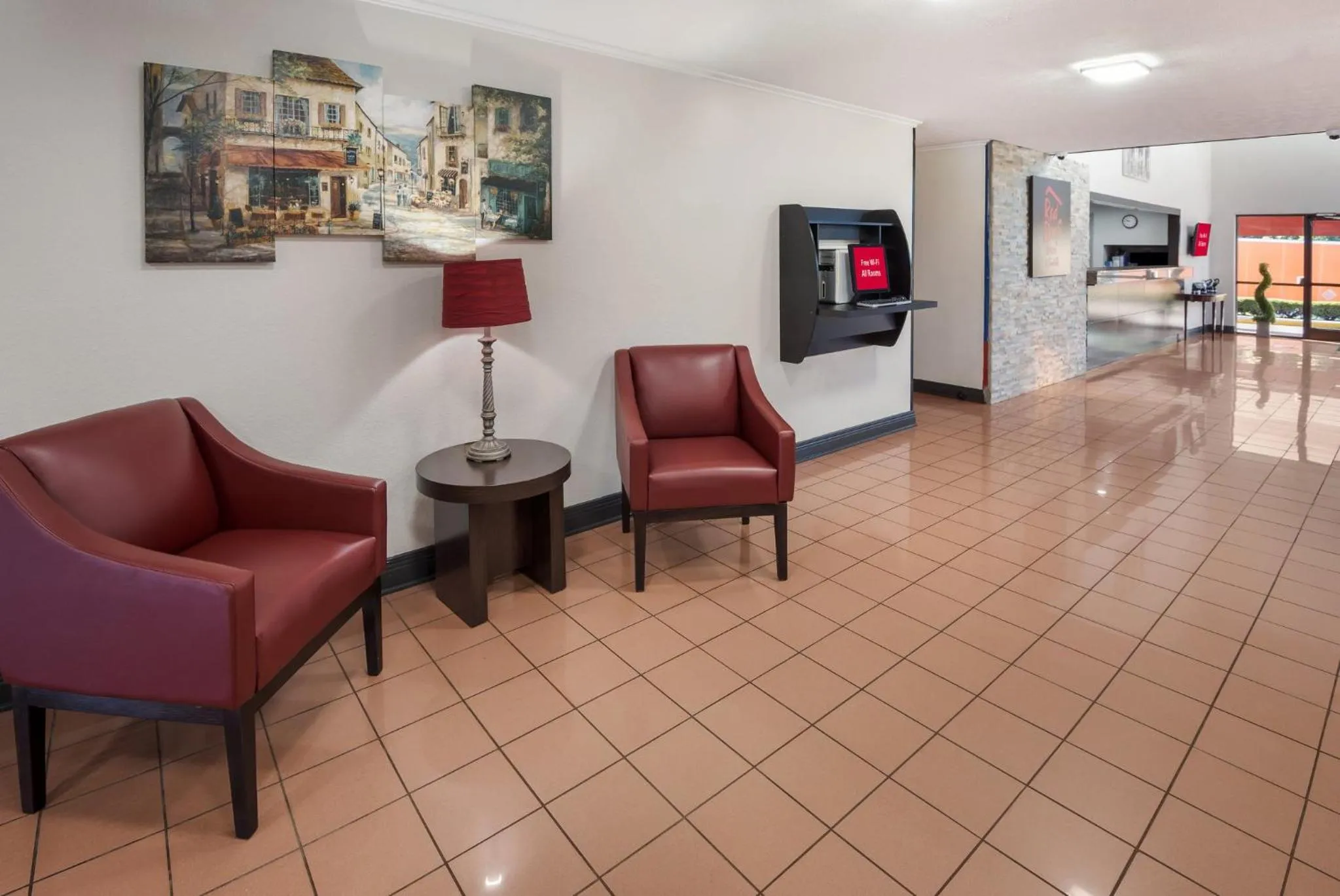 Business facilities in Red Roof Inn & Suites Lexington - Hamburg
