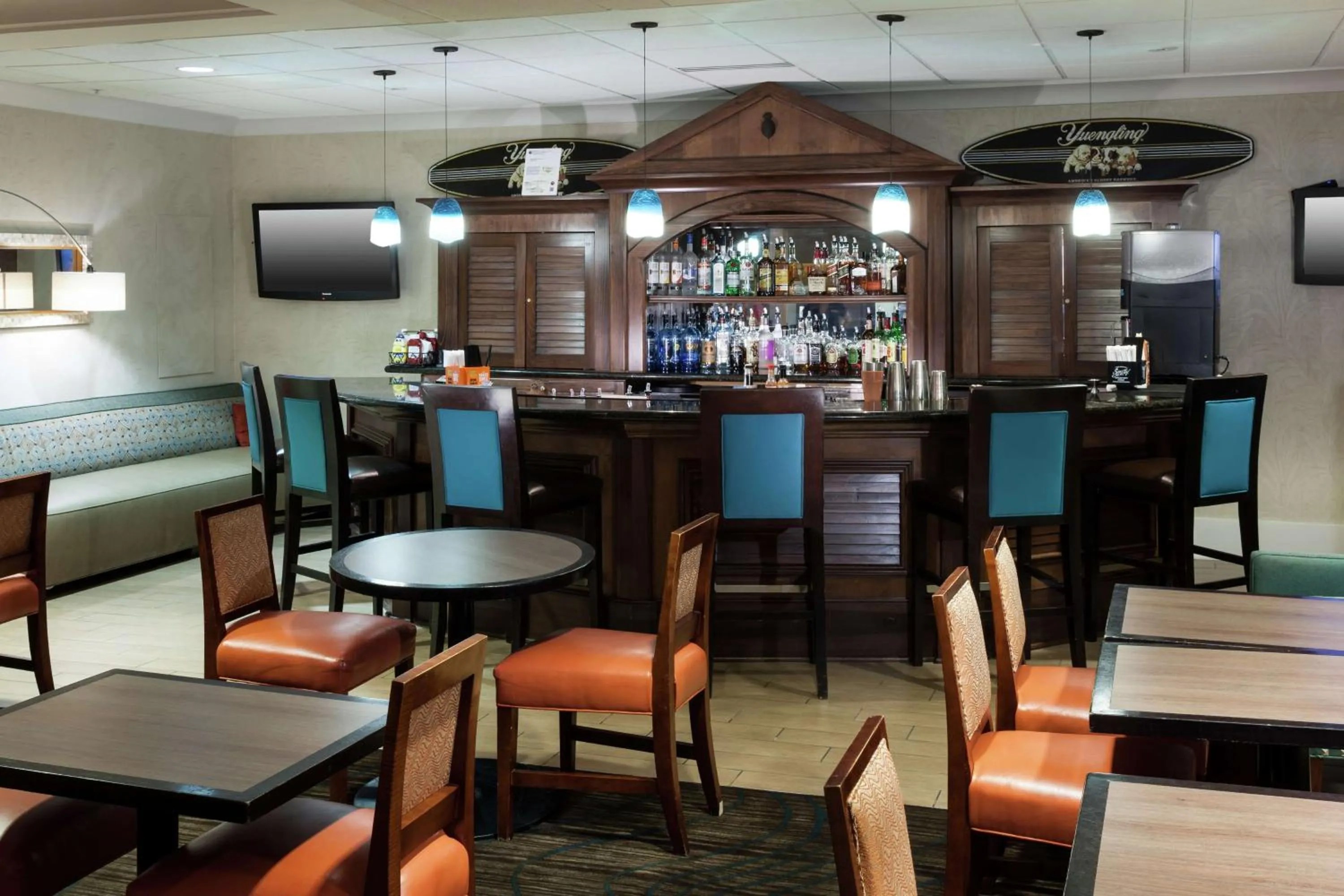 Lounge or bar in Hampton Inn Oceanfront Jacksonville Beach