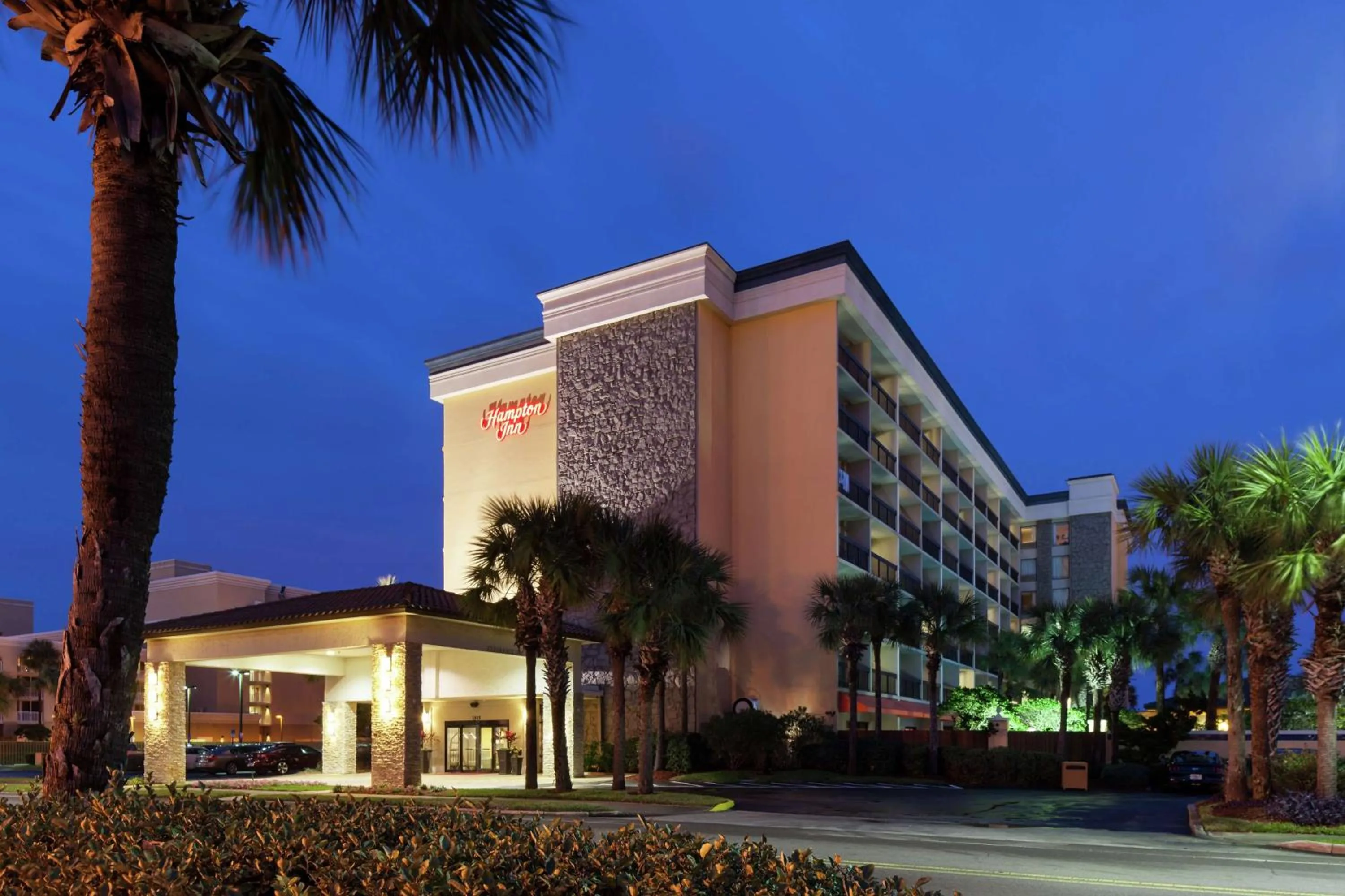 Property building in Hampton Inn Oceanfront Jacksonville Beach