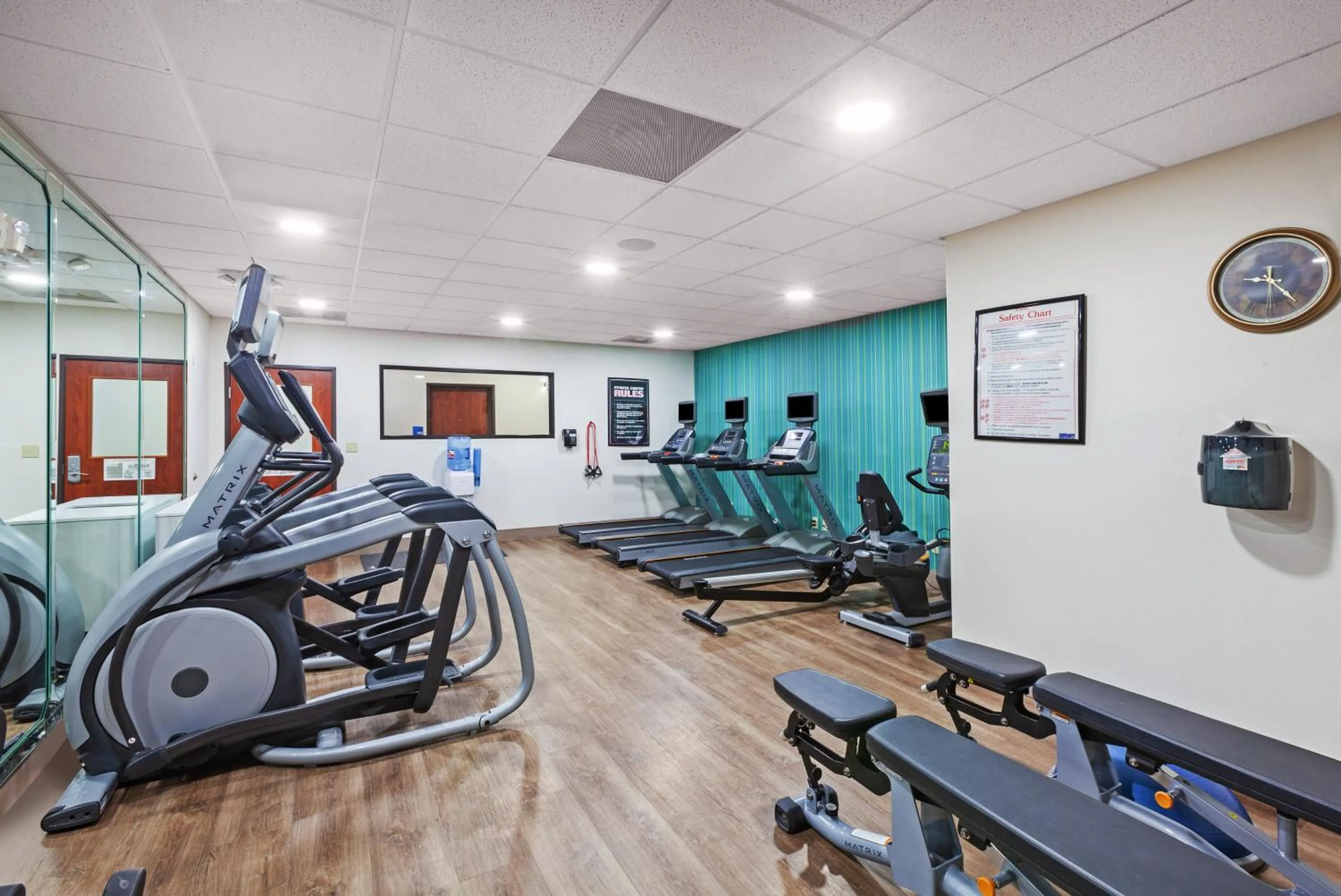 Fitness centre/facilities in Holiday Inn Express Sealy by IHG