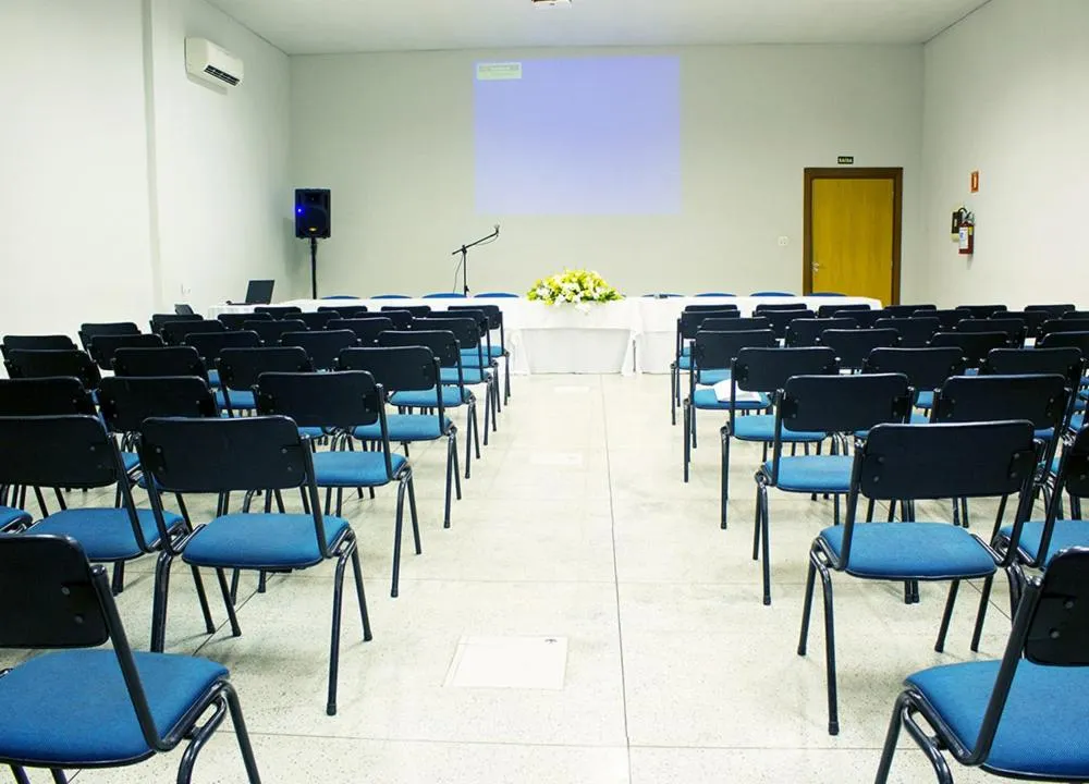 TV and multimedia in Rio Claro Plaza Hotel