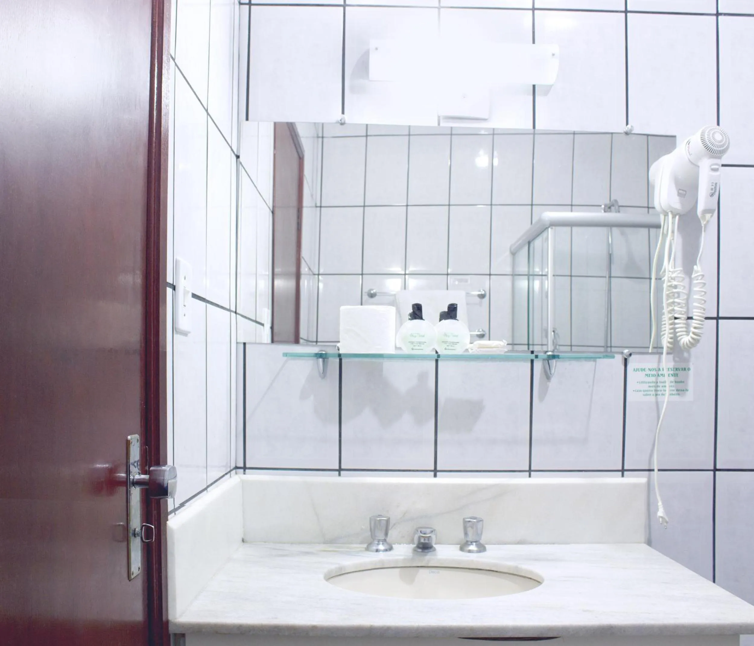 Bathroom in Rio Claro Plaza Hotel