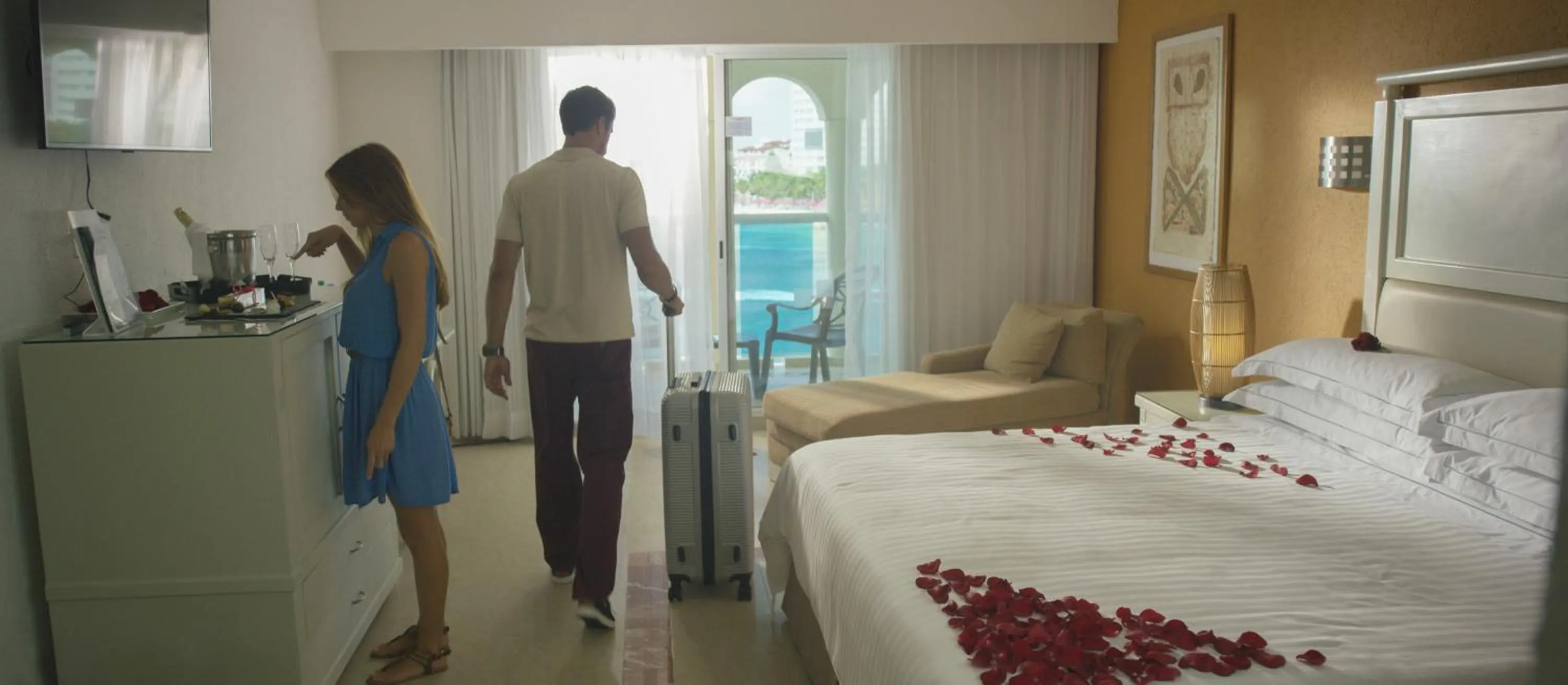 People, Bed in Occidental Costa Cancún - All Inclusive
