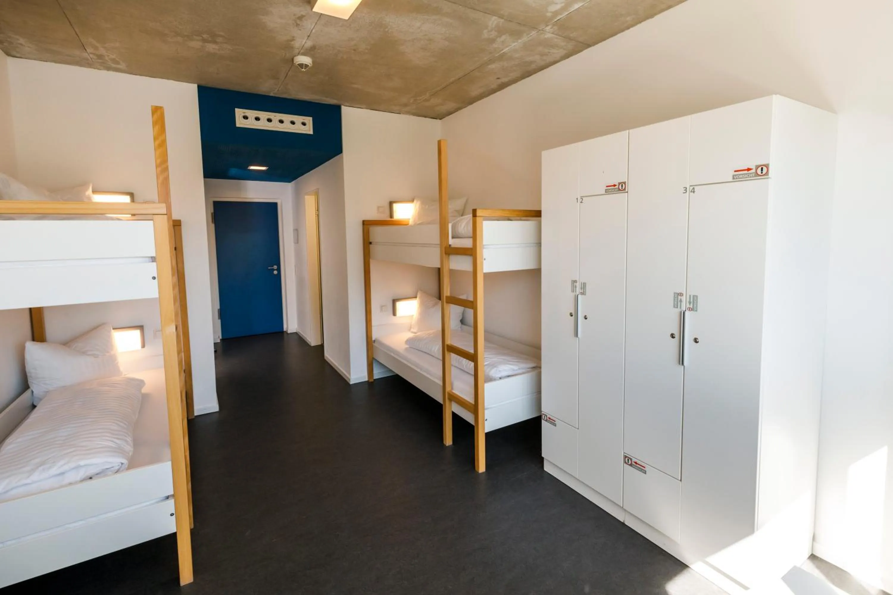 bunk bed, Bed in Jugendherberge Schweinfurt