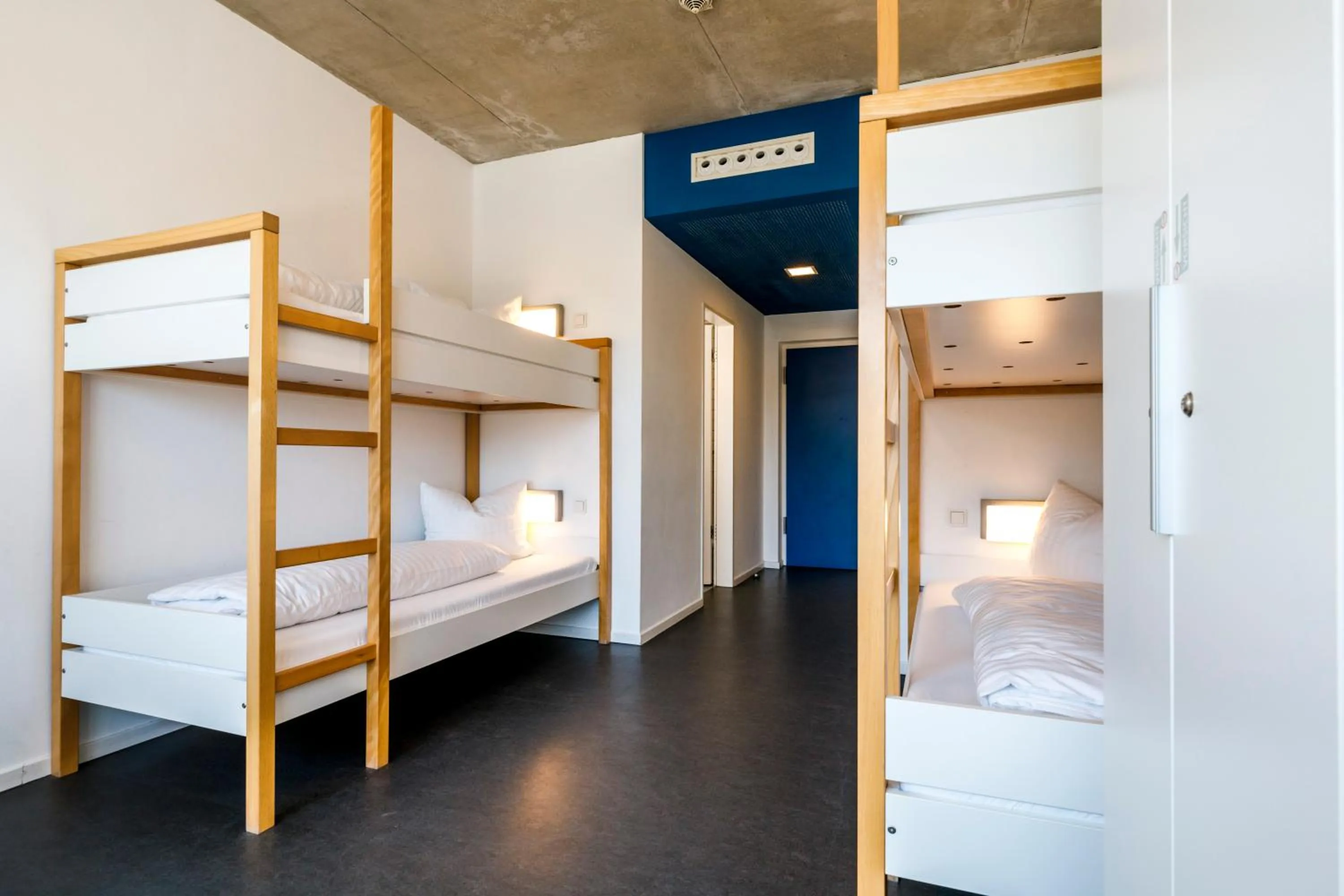 bunk bed, Bed in Jugendherberge Schweinfurt