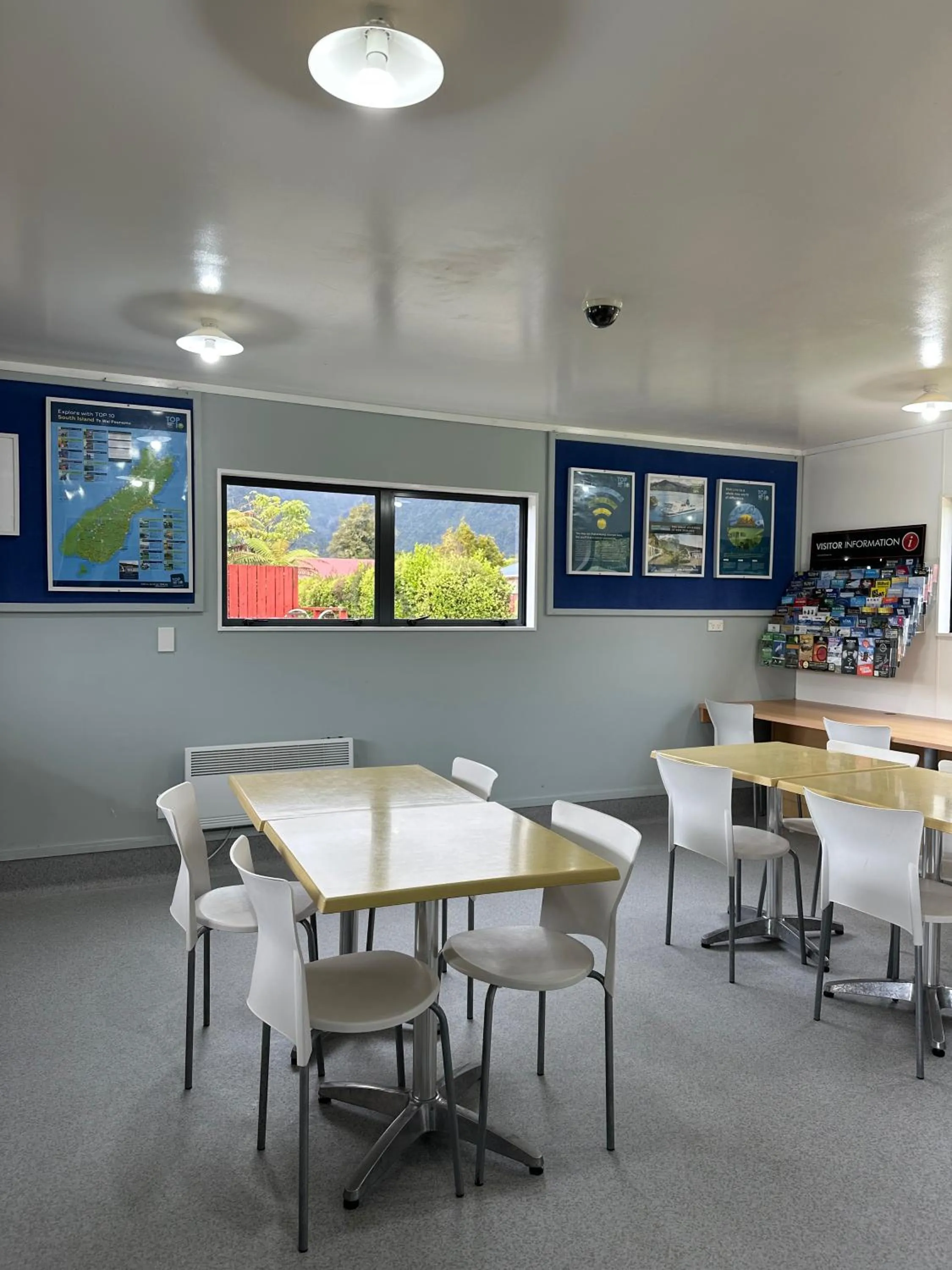 Dining area in Franz Josef TOP 10 Holiday Park