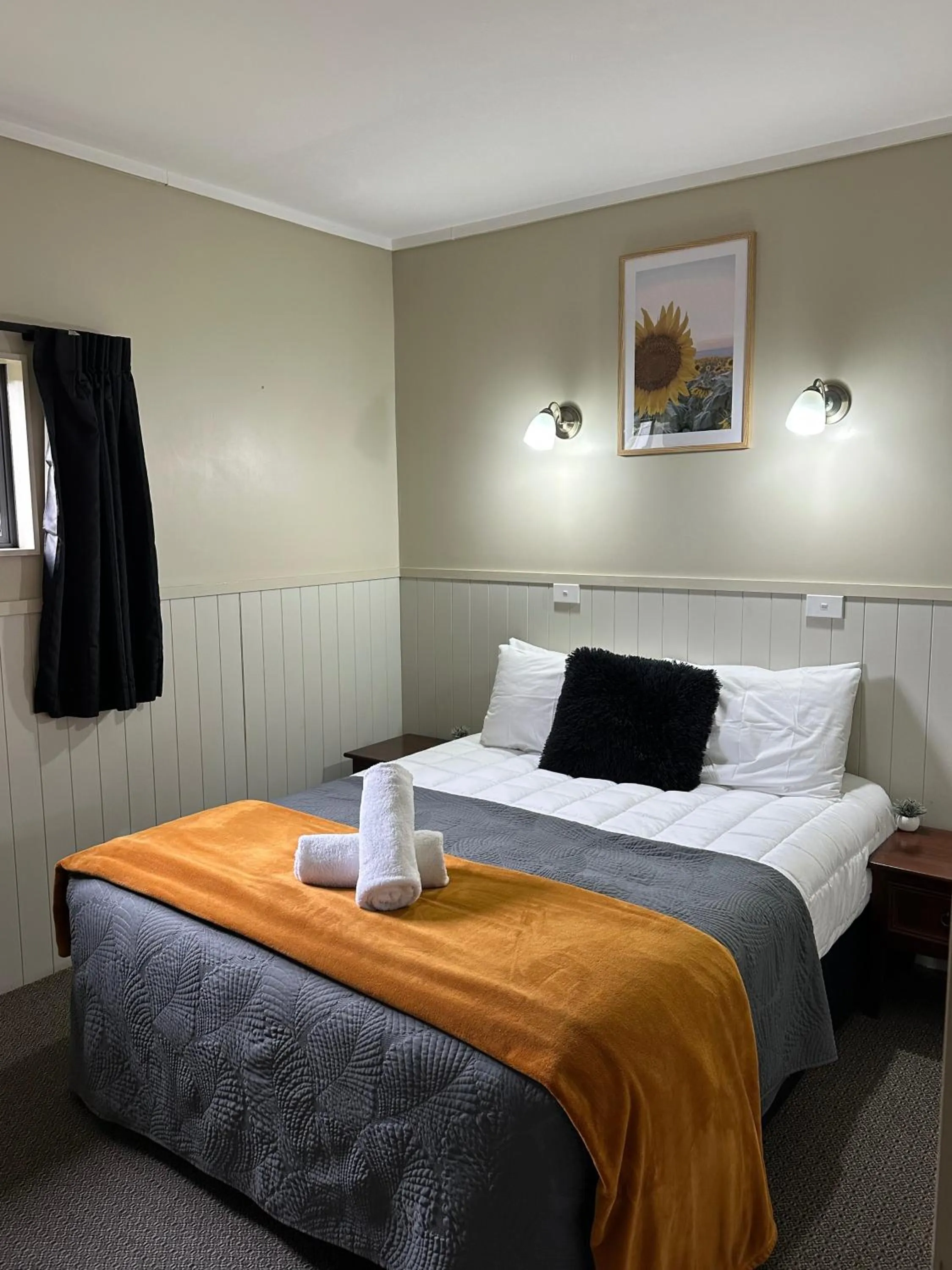 Bed in Franz Josef TOP 10 Holiday Park