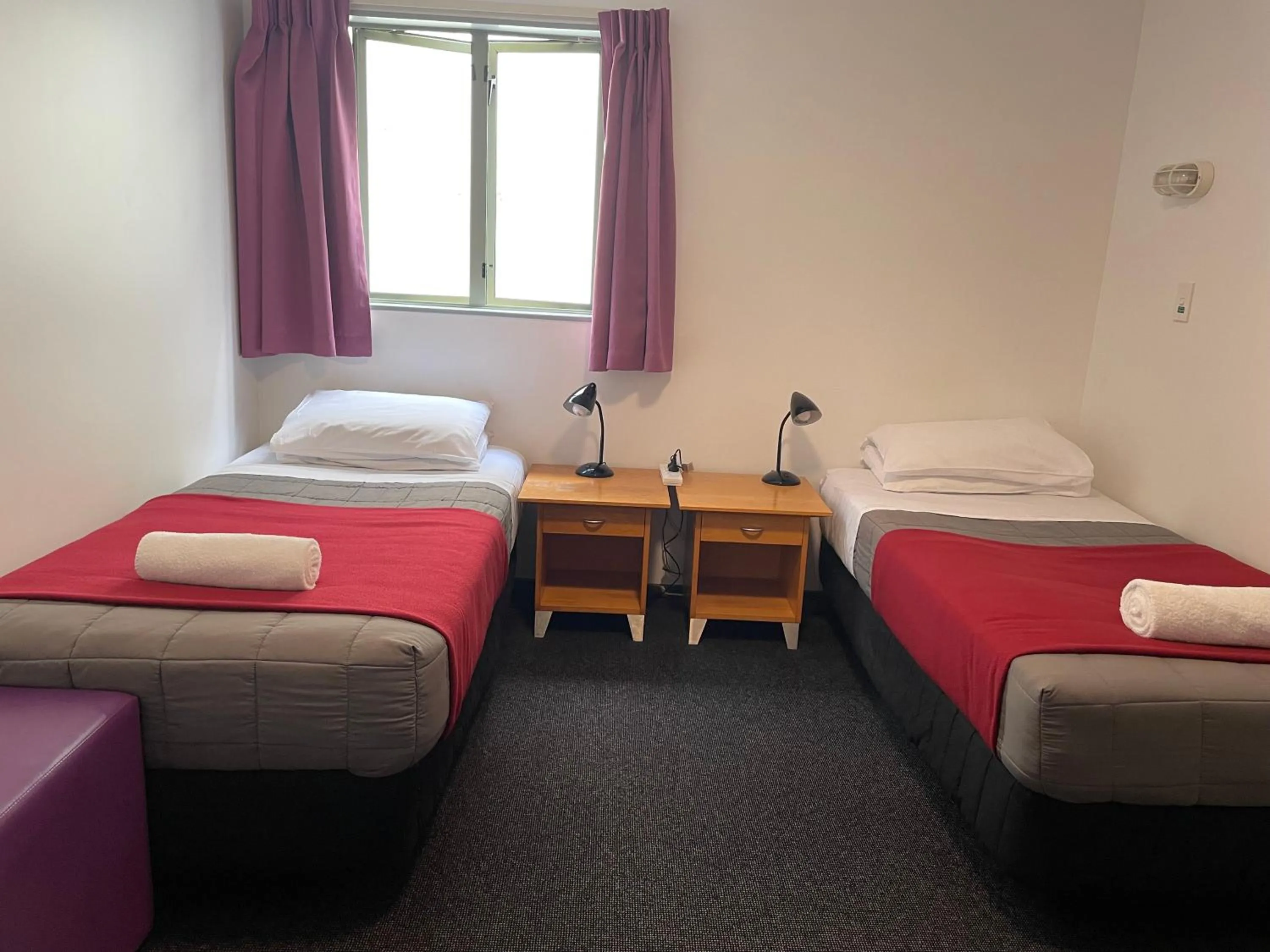 Photo of the whole room, Bed in YHA Nelson - Backpackers