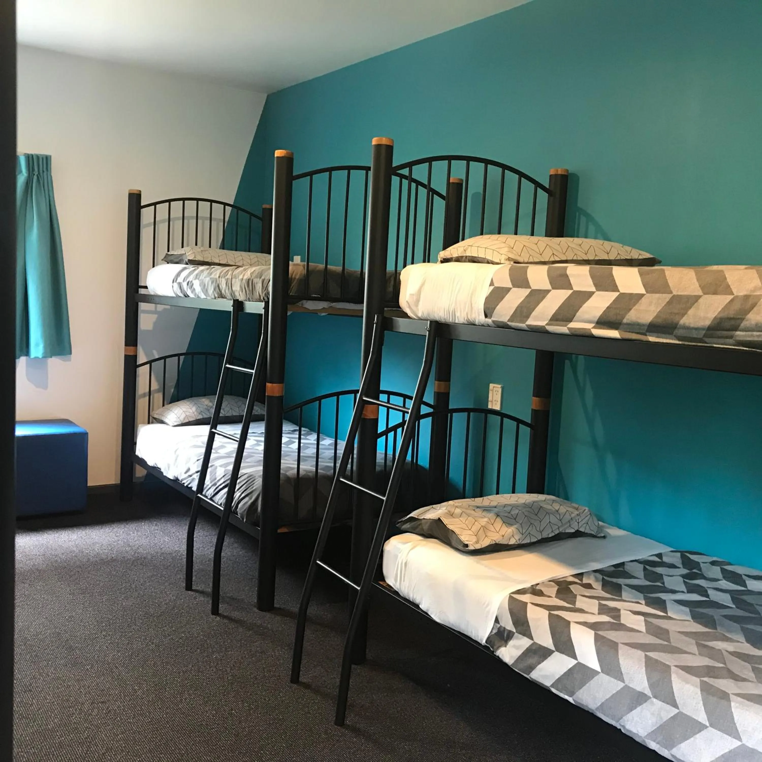 Bedroom, Bed in YHA Nelson - Backpackers