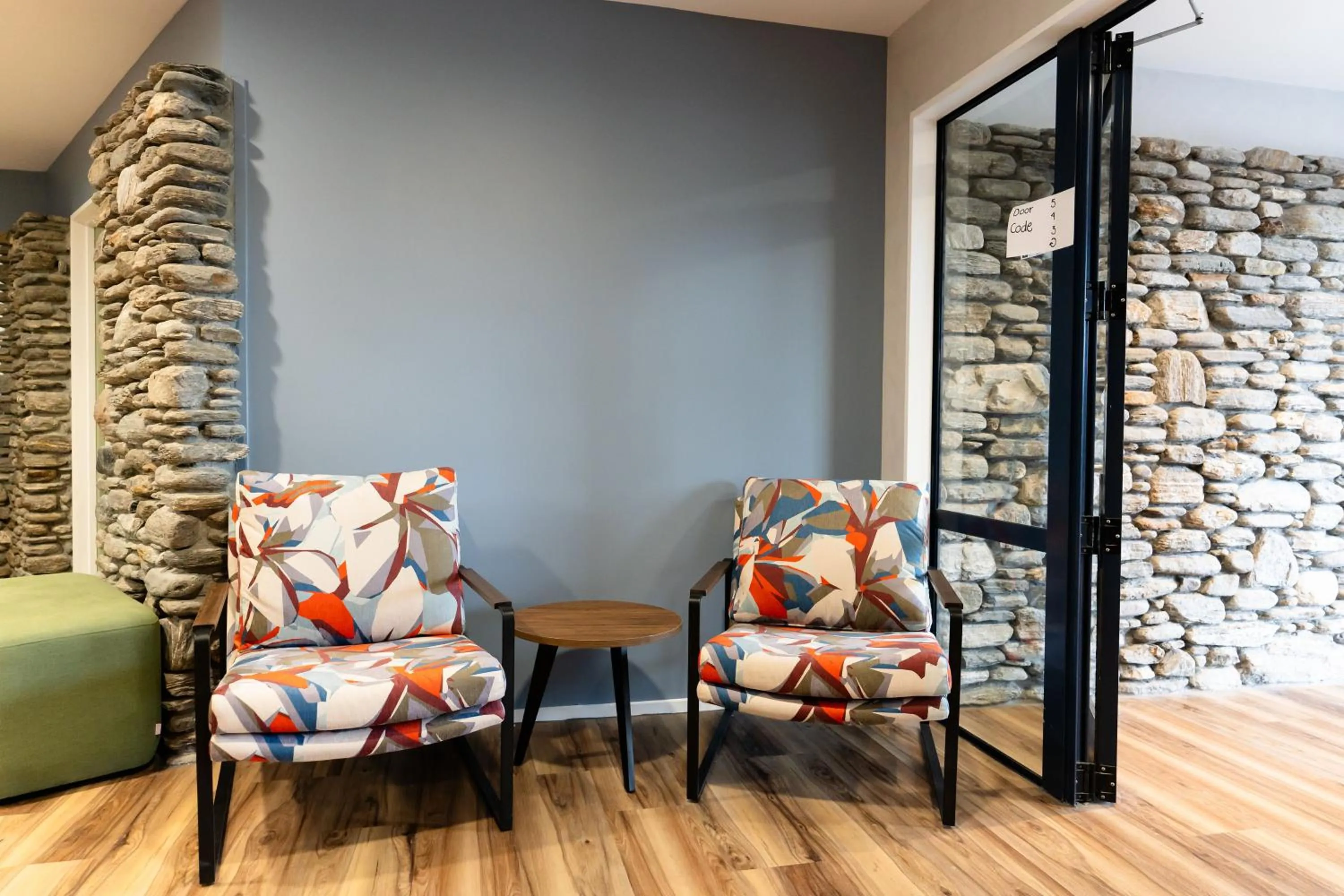 Facade/entrance in Haka House Franz Josef