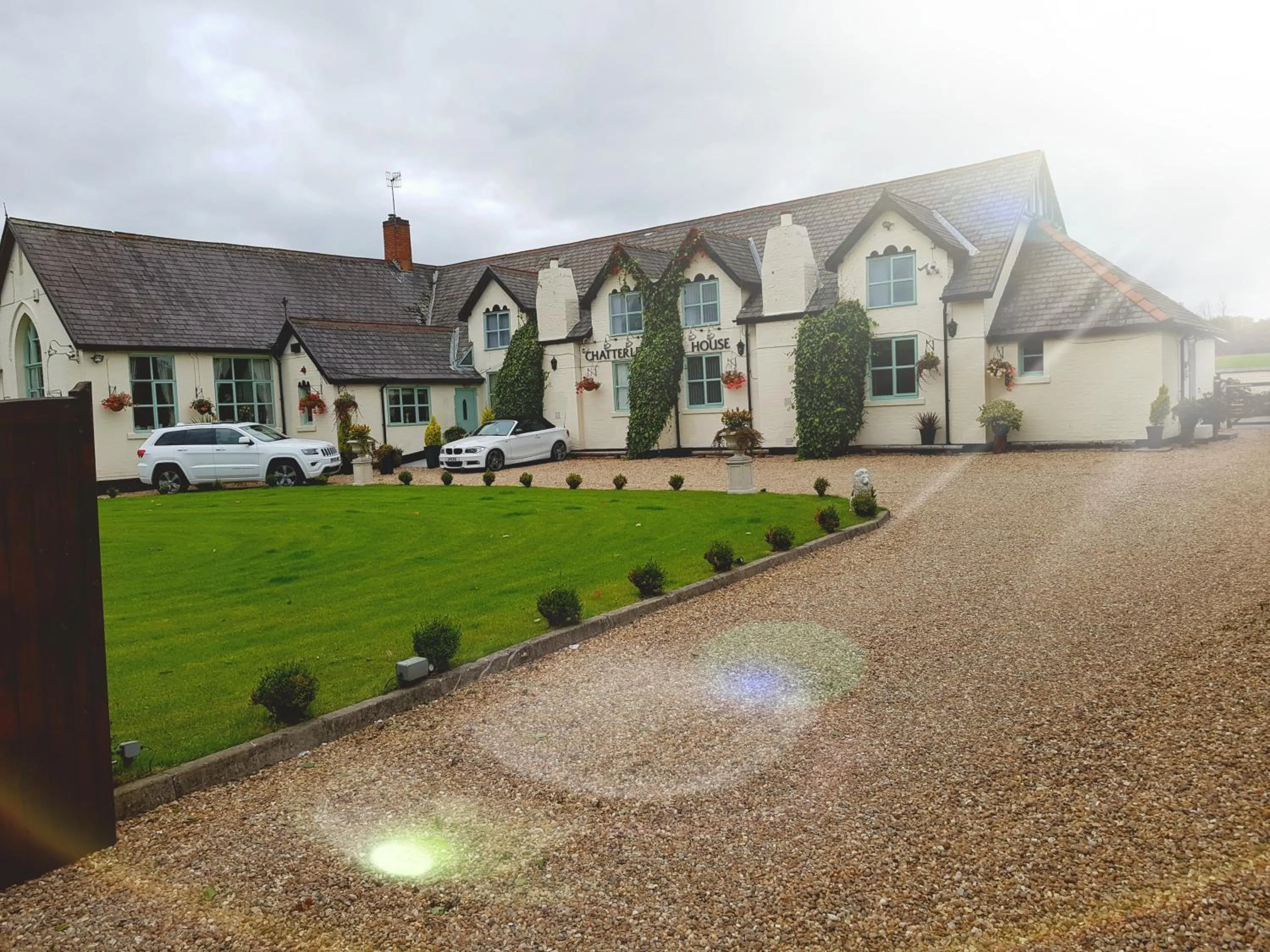 Facade/entrance in Chatterley House