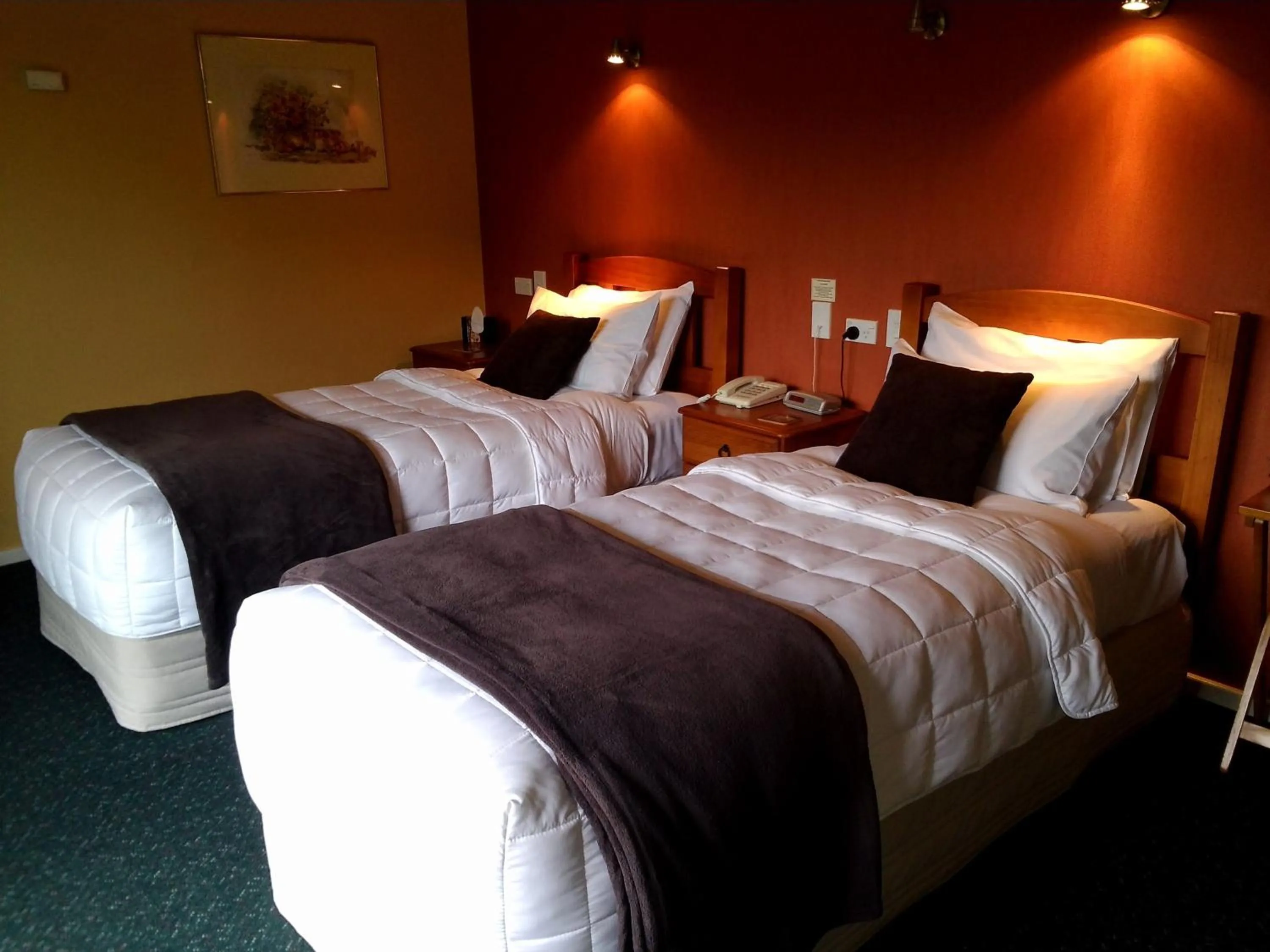 Bed in Lake Roxburgh Lodge