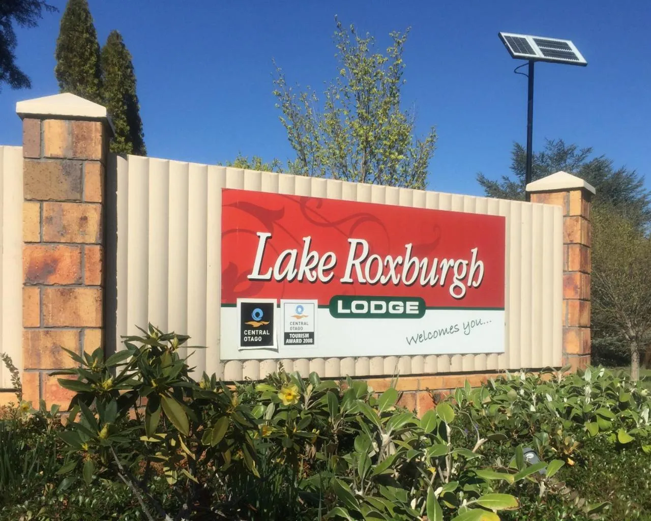 Day in Lake Roxburgh Lodge